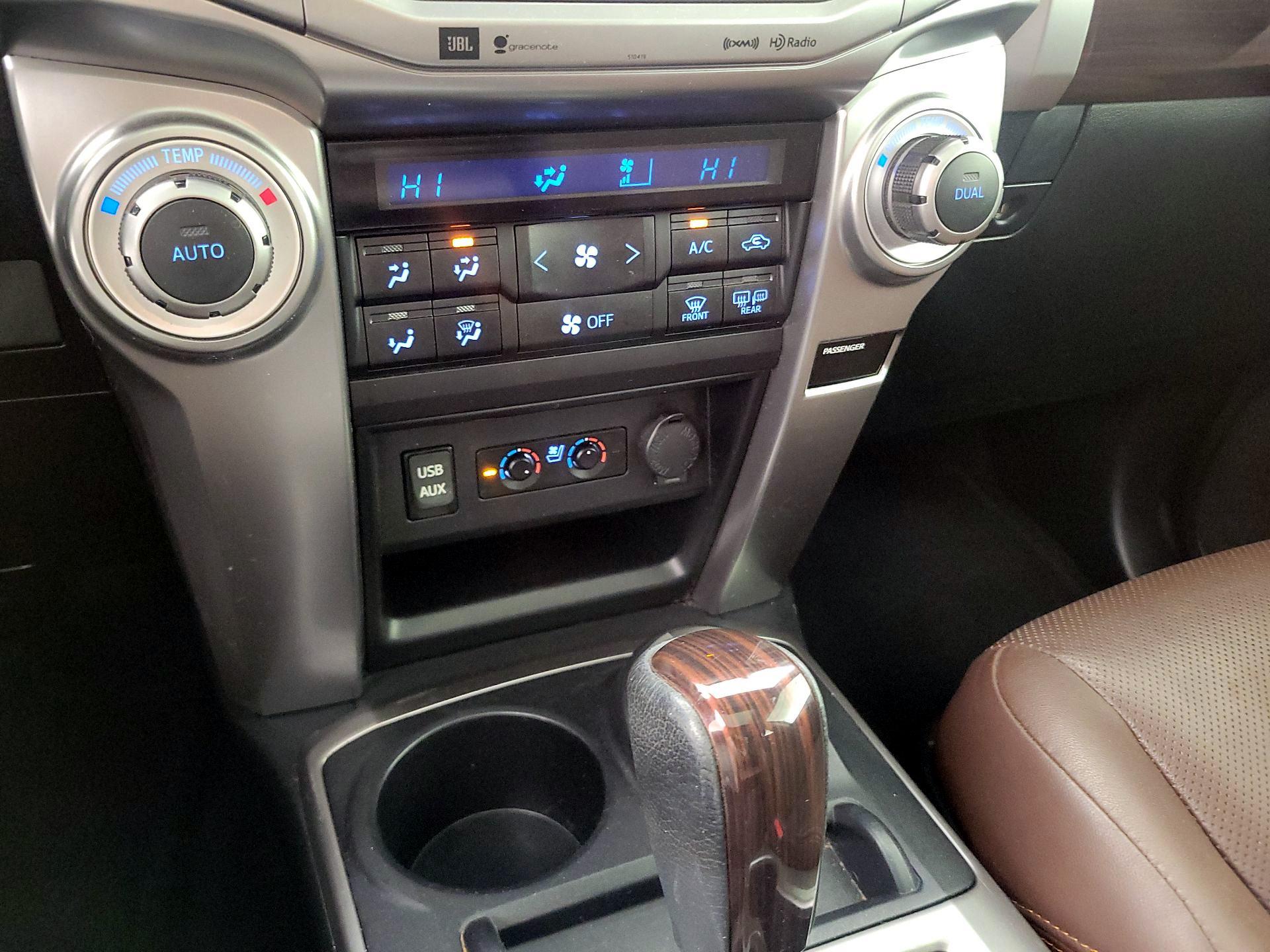 Thumbnail: 2019 Toyota 4Runner - 17