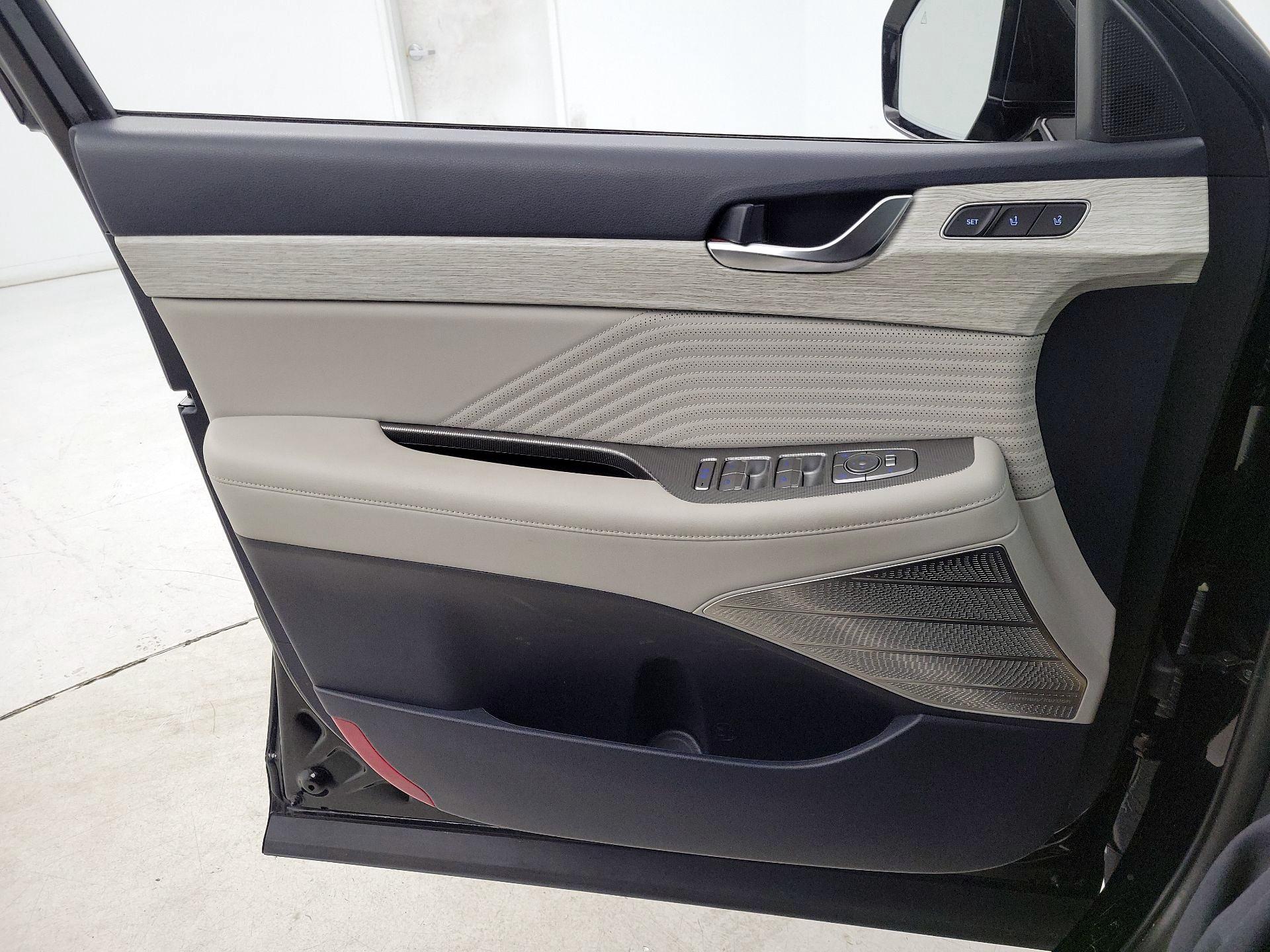 Thumbnail: 2023 Hyundai Palisade - 12