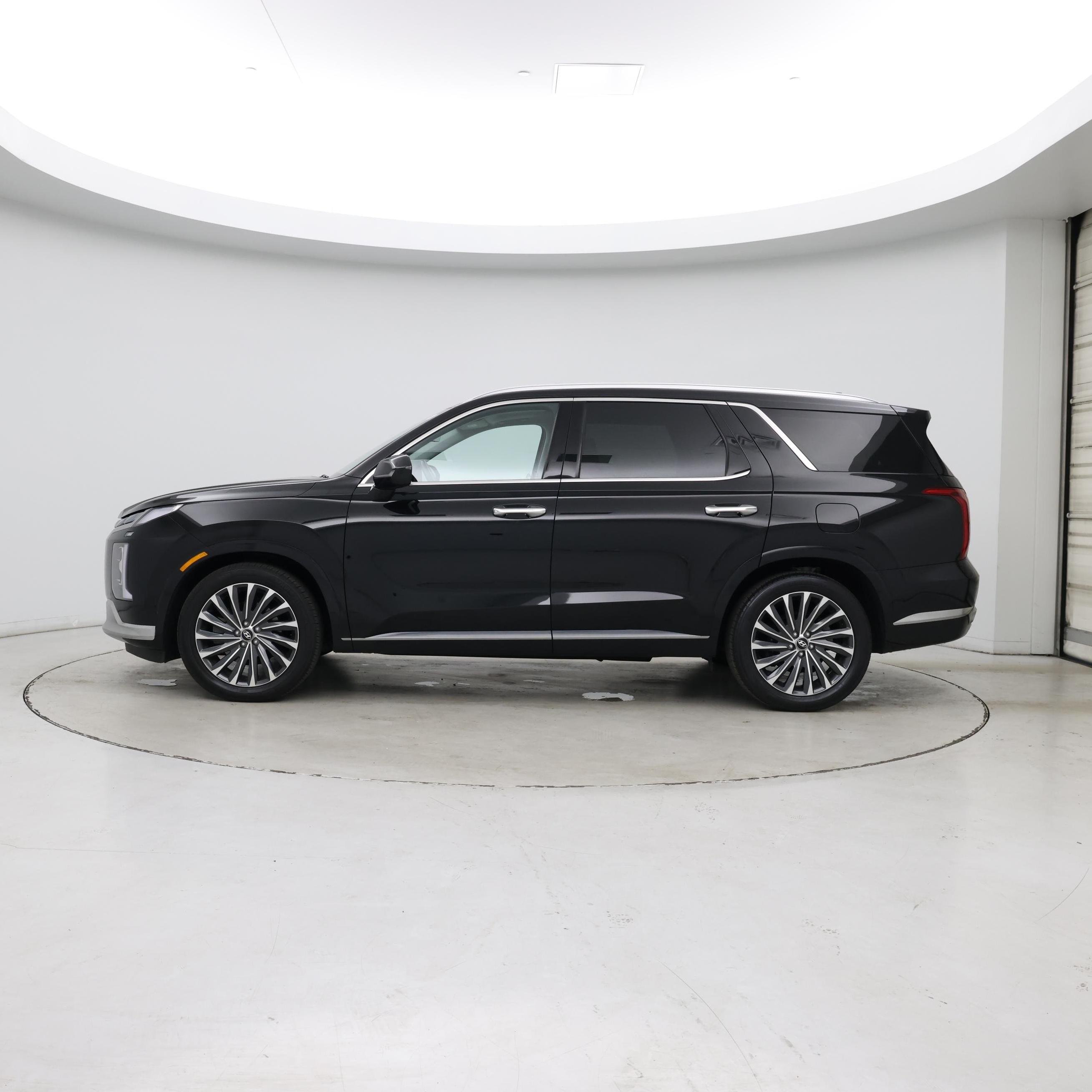 Thumbnail: 2023 Hyundai Palisade - 3