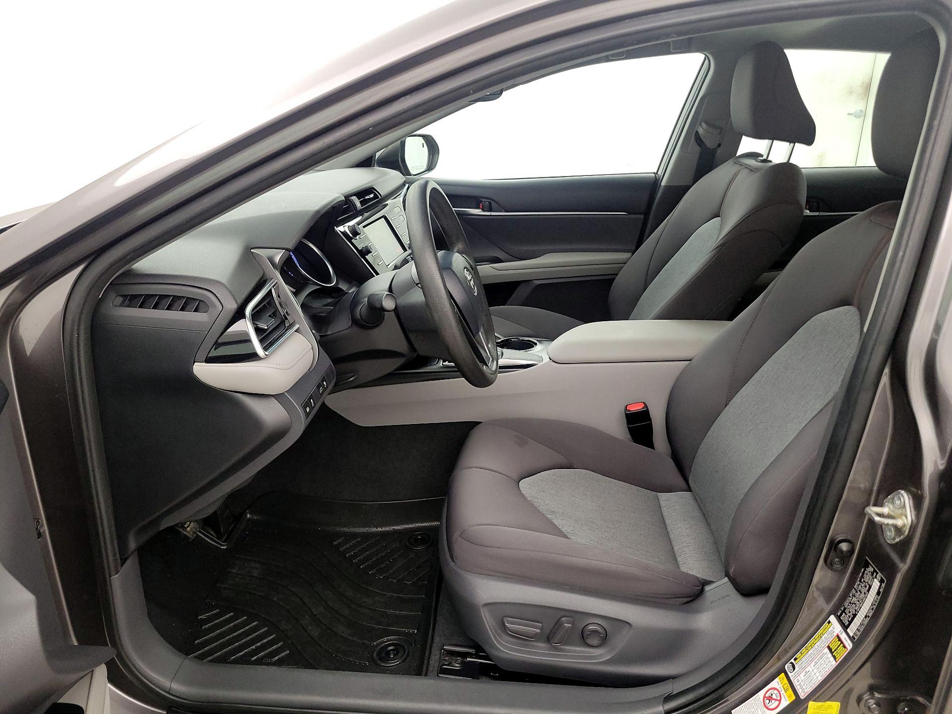 Thumbnail: 2018 Toyota Camry - 11