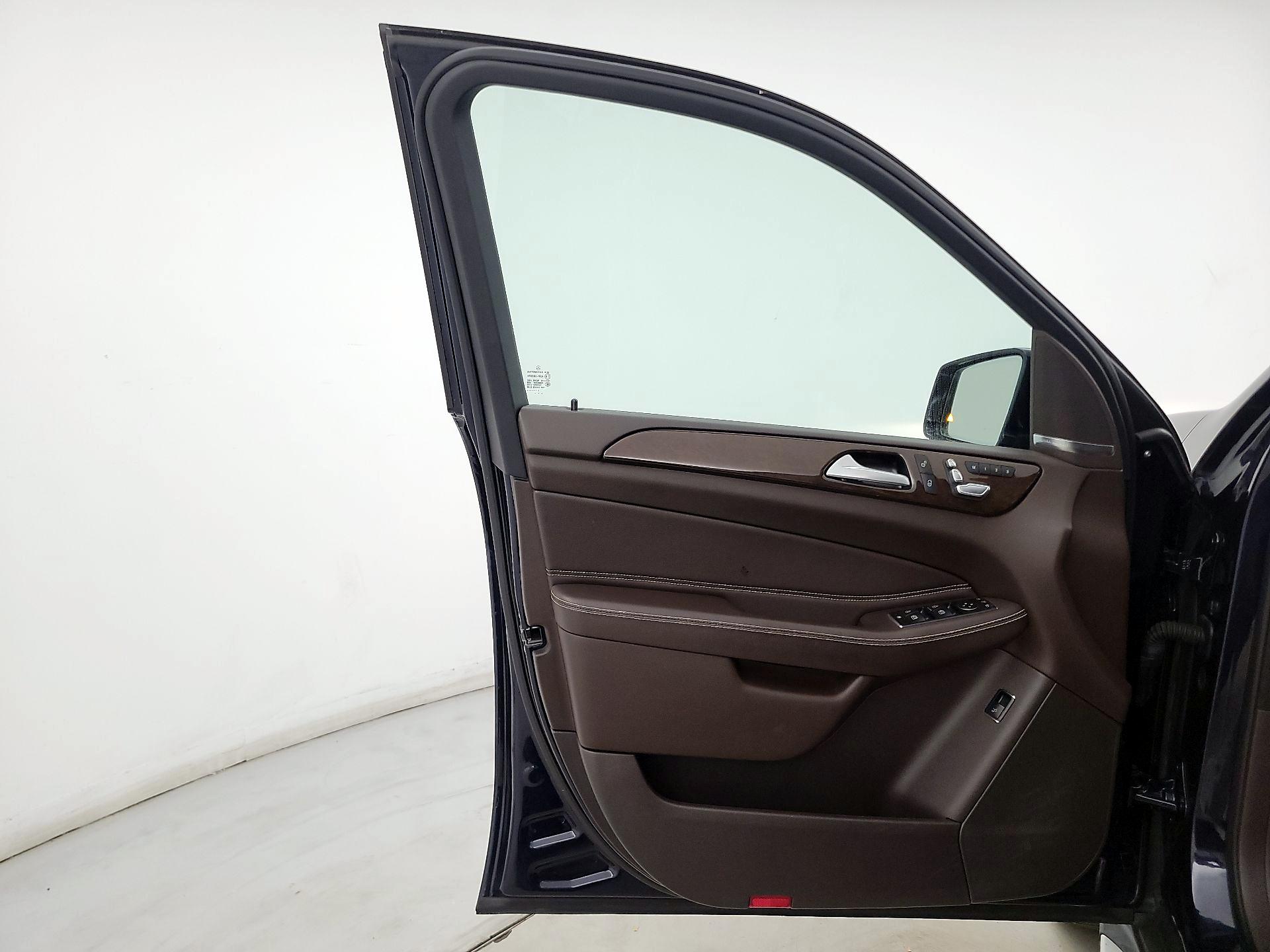 Thumbnail: 2018 Mercedes-Benz GLE - 12