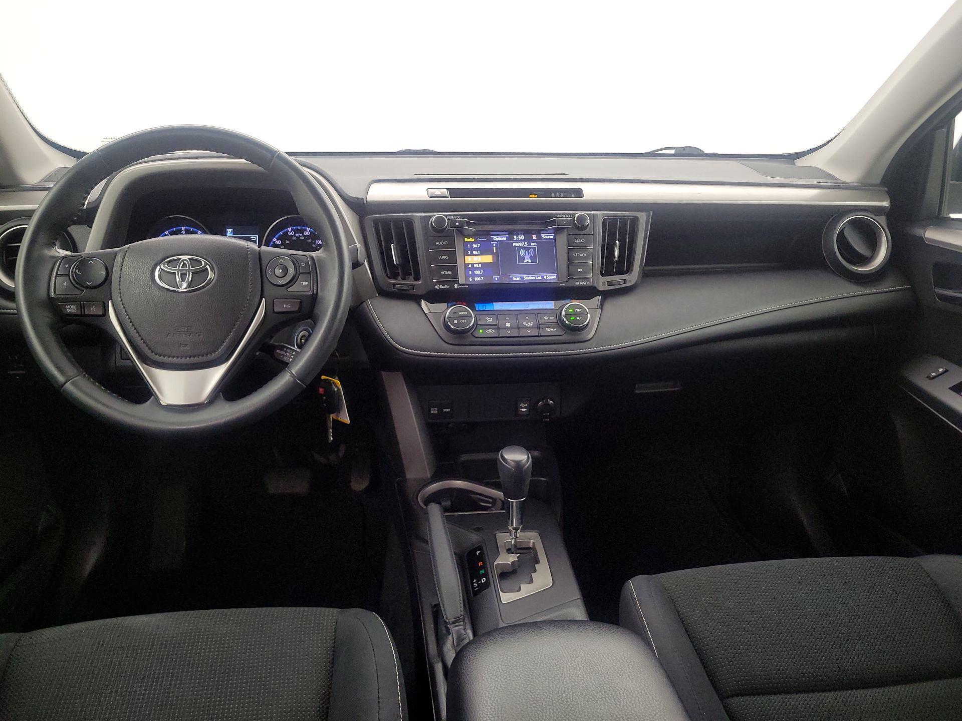 Thumbnail: 2017 Toyota RAV4 - 9