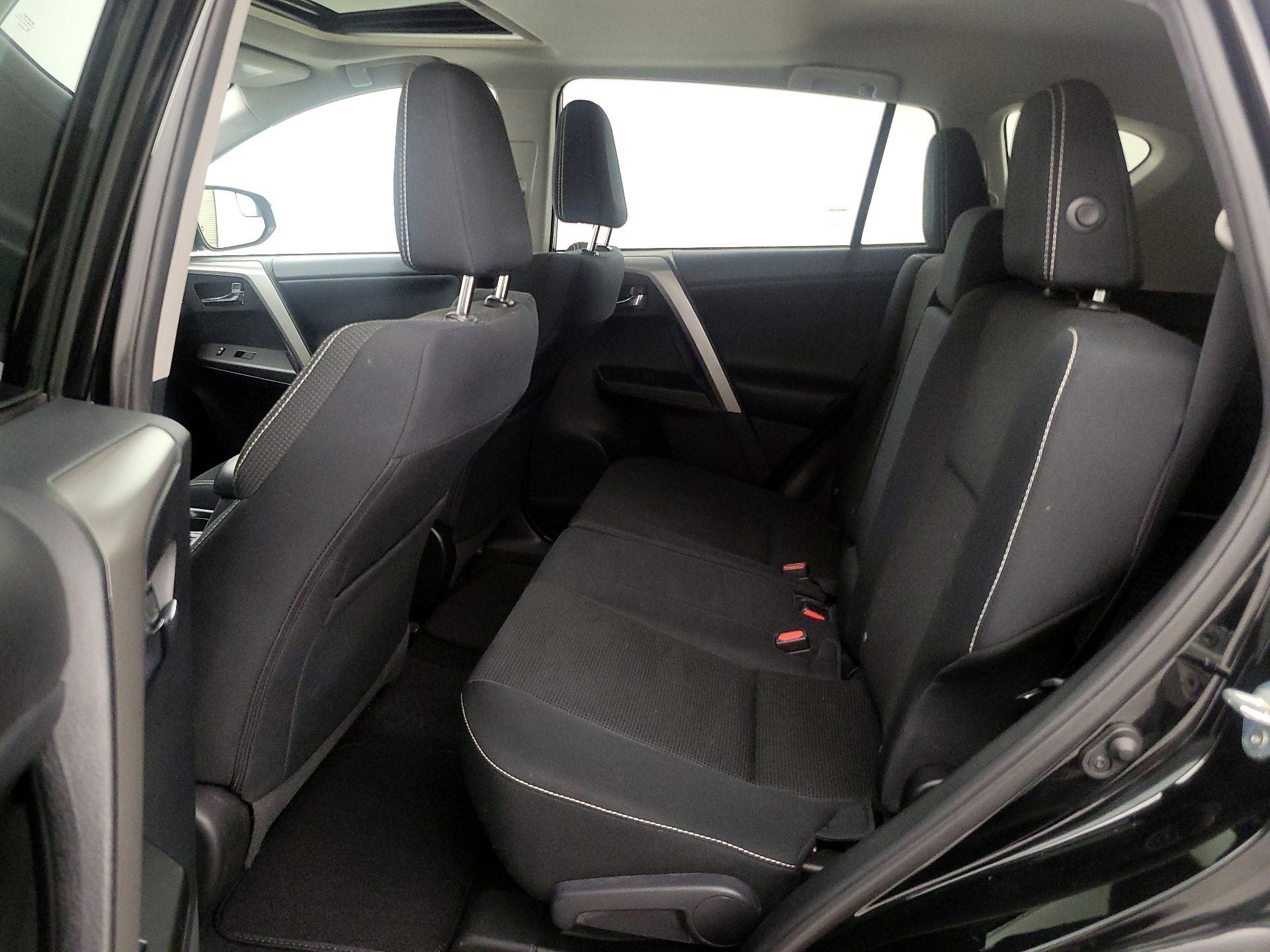 Thumbnail: 2017 Toyota RAV4 - 20