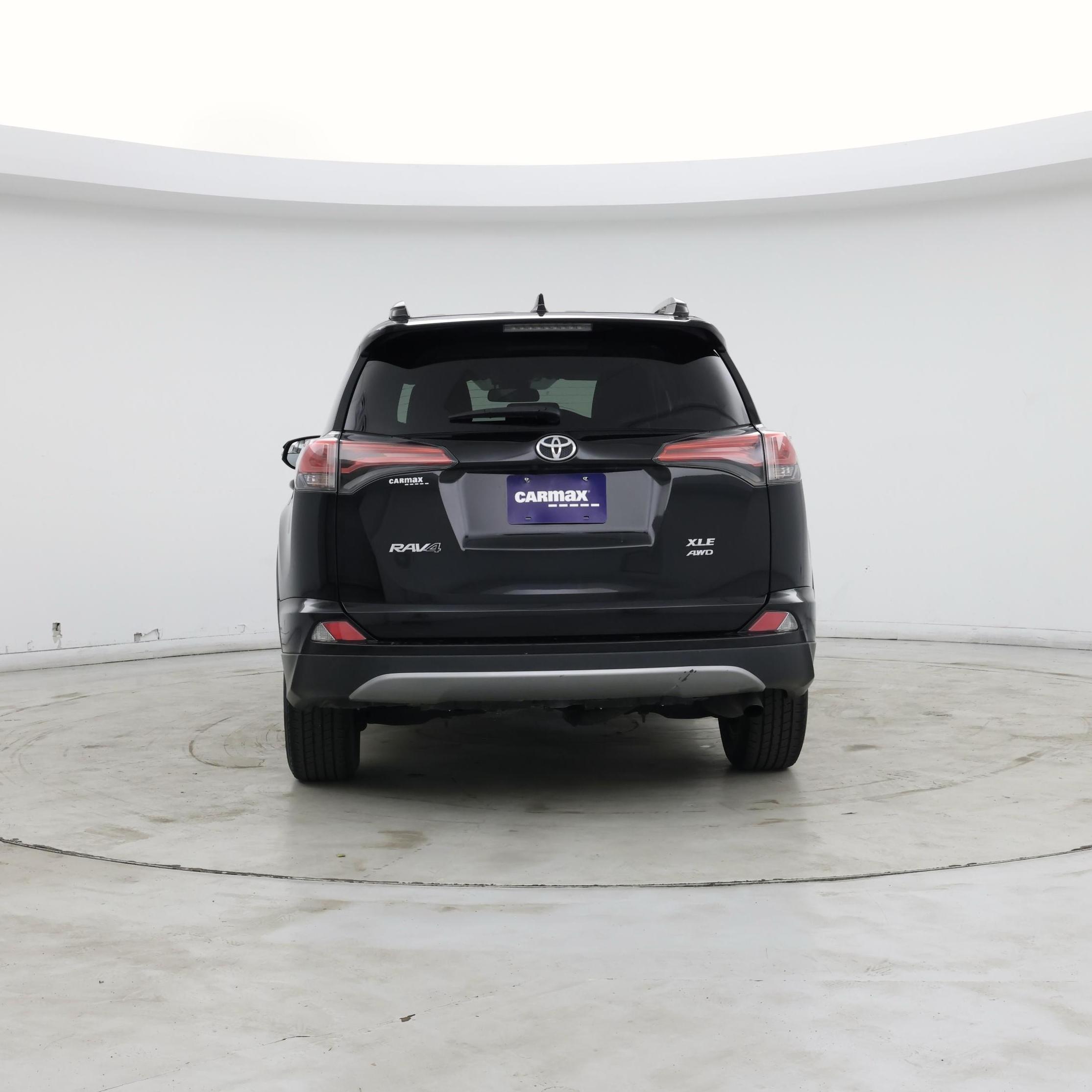 Thumbnail: 2017 Toyota RAV4 - 6