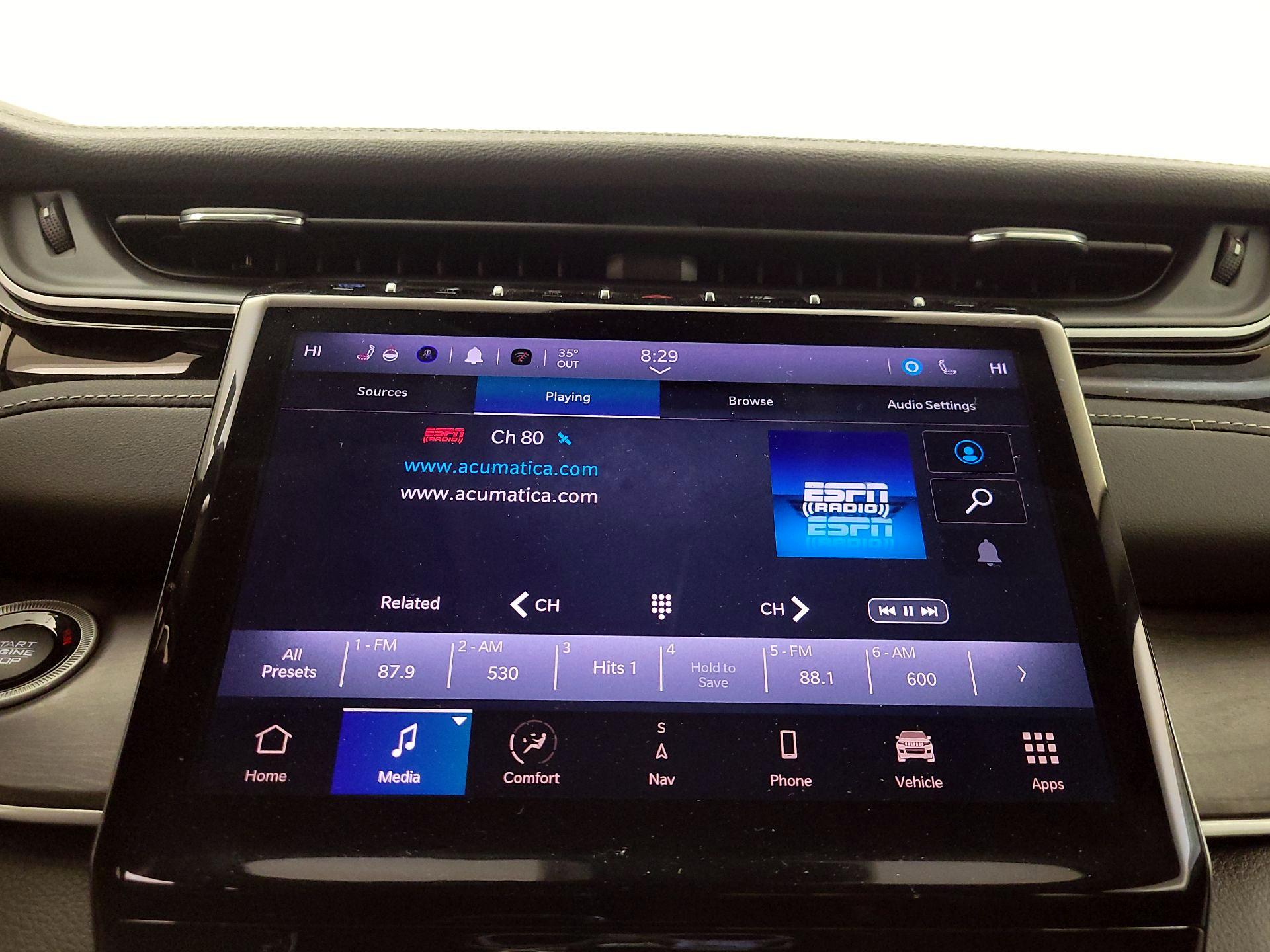 Thumbnail: 2023 Jeep Grand Cherokee - 16