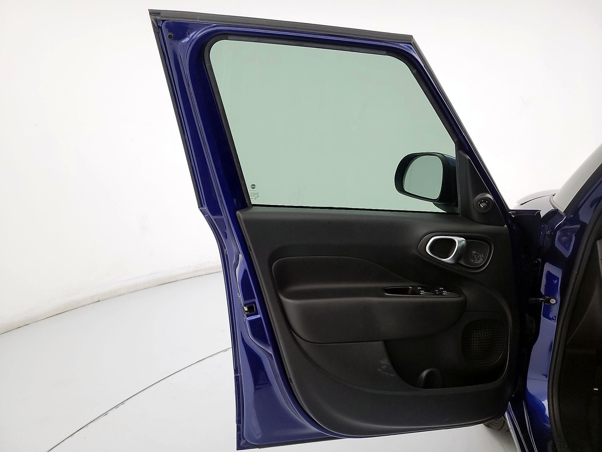 Thumbnail: 2018 Fiat 500L - 12