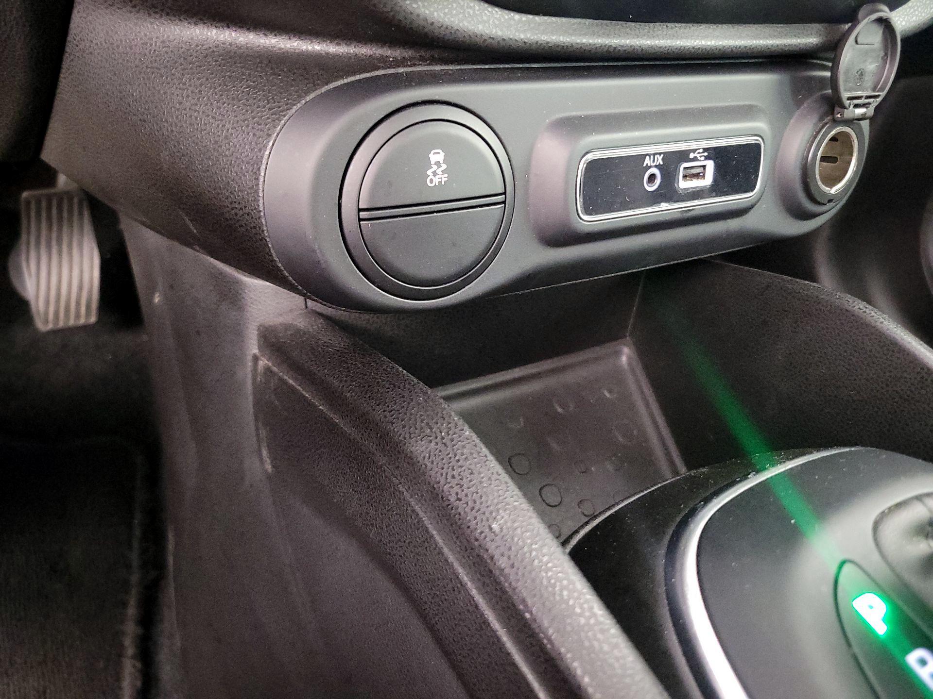 Thumbnail: 2018 Fiat 500L - 17