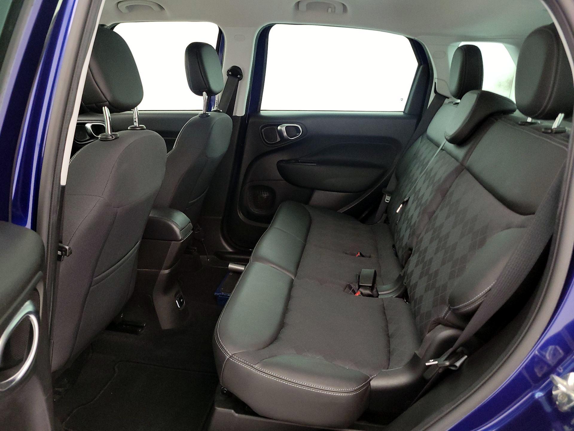 Thumbnail: 2018 Fiat 500L - 18