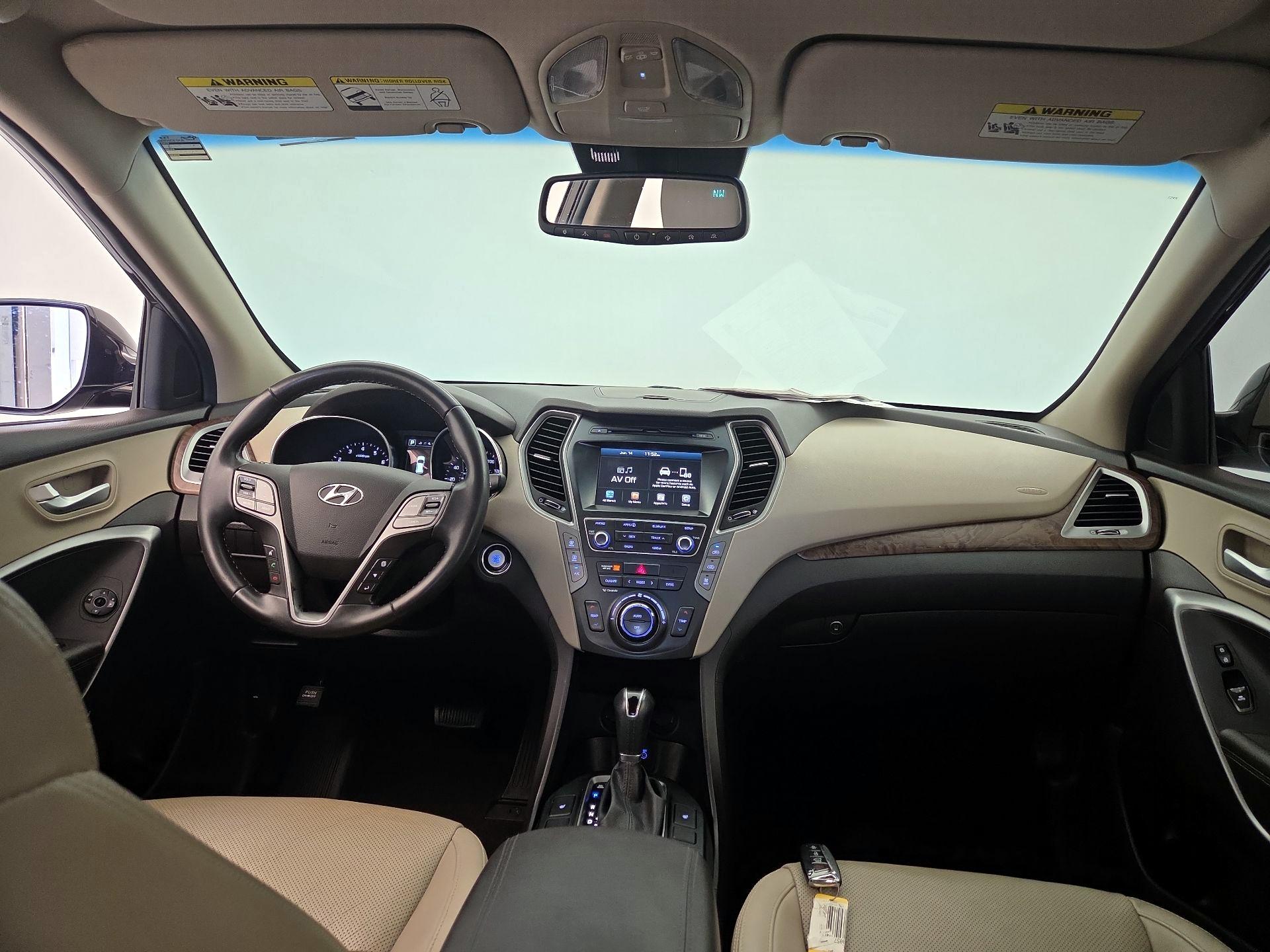 Thumbnail: 2017 Hyundai Santa Fe - 9