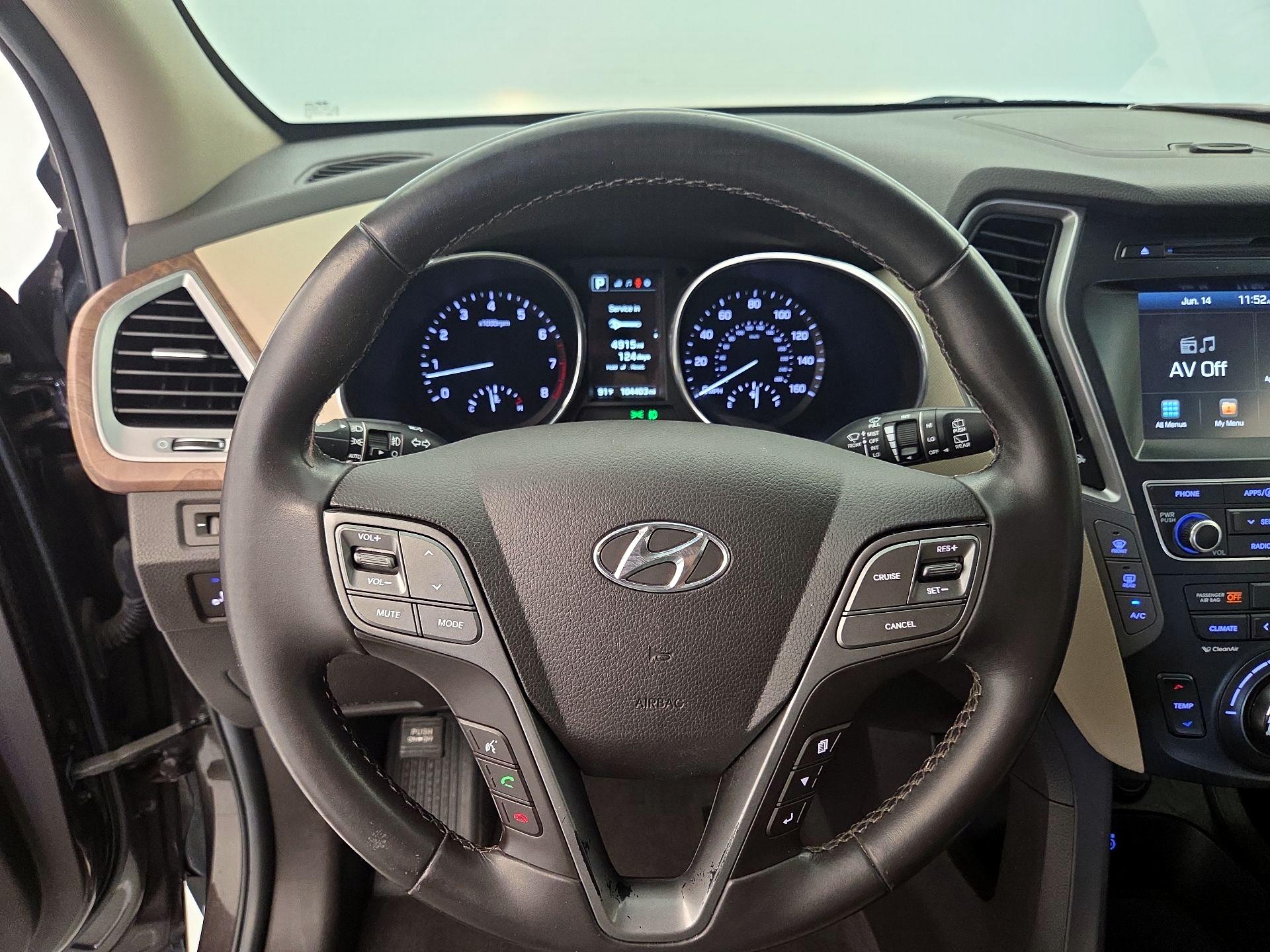 Thumbnail: 2017 Hyundai Santa Fe - 10