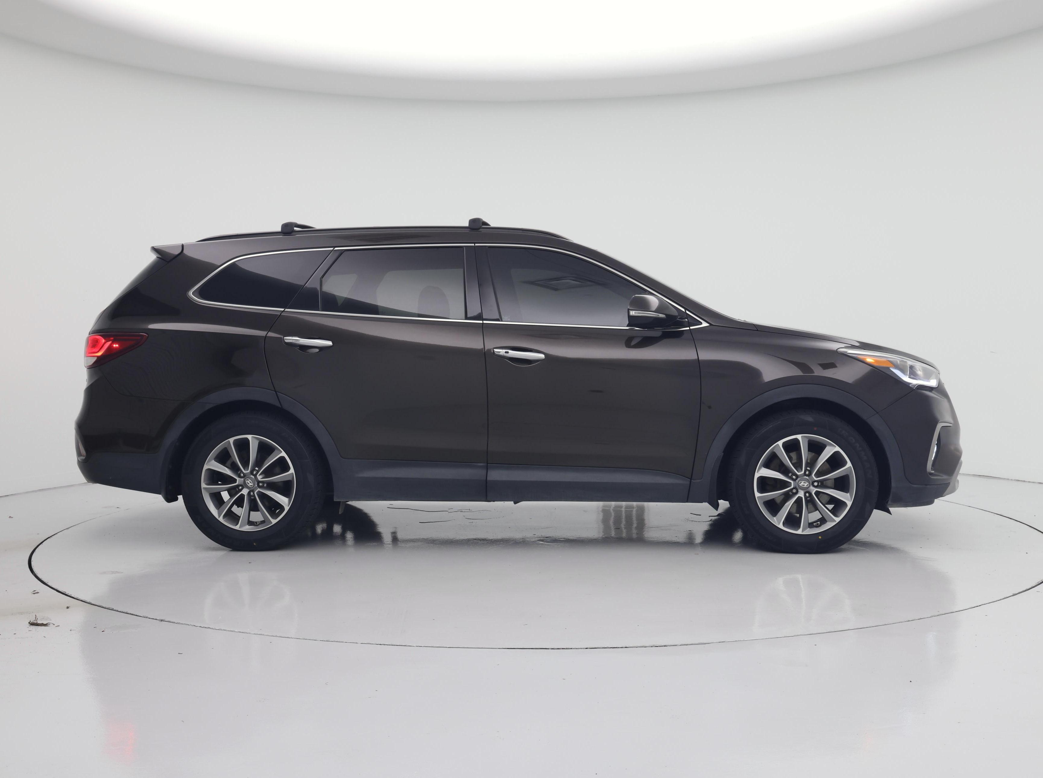 Thumbnail: 2017 Hyundai Santa Fe - 7