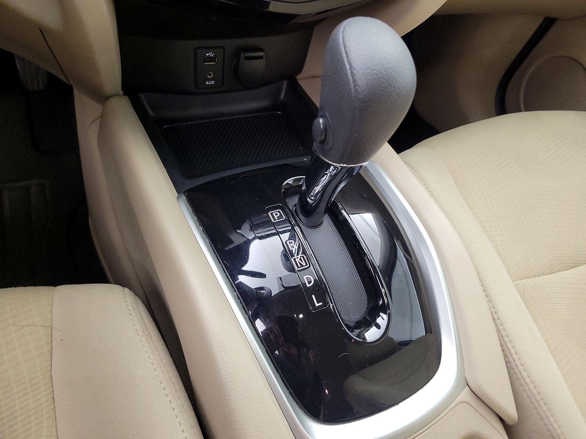 Thumbnail: 2016 Nissan Rogue - 17