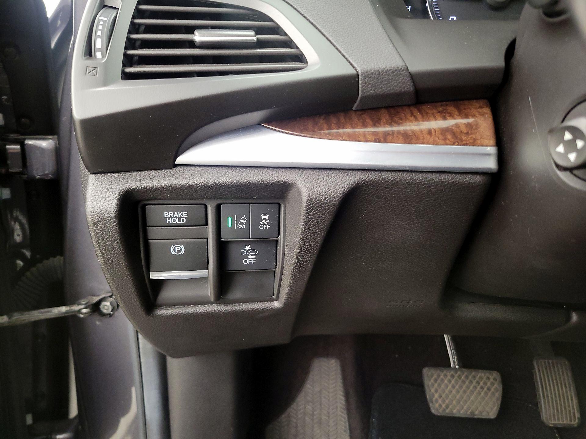 Thumbnail: 2020 Acura MDX - 13