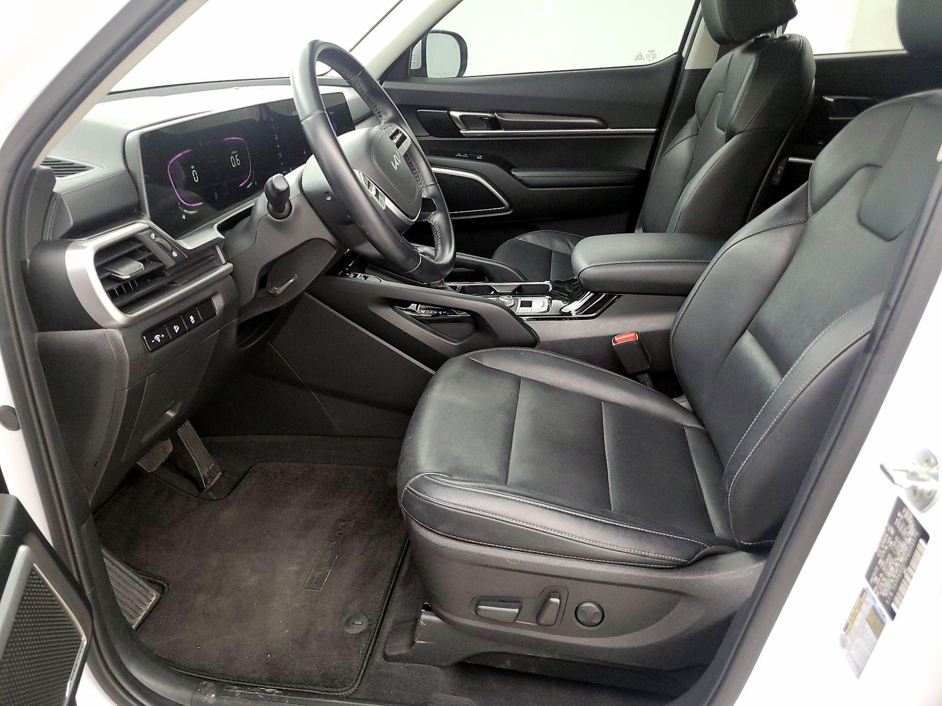 Thumbnail: 2023 Kia Telluride - 11