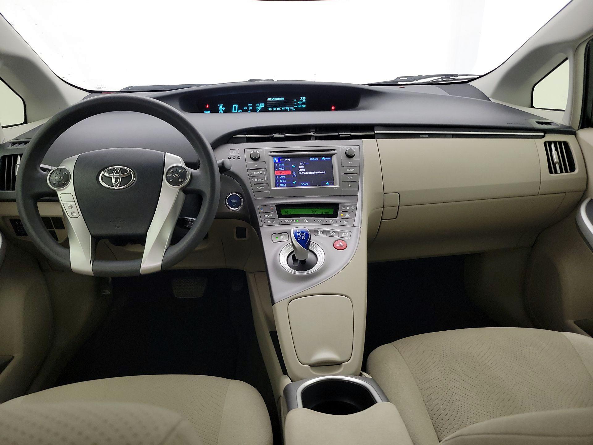 Thumbnail: 2014 Toyota Prius - 9