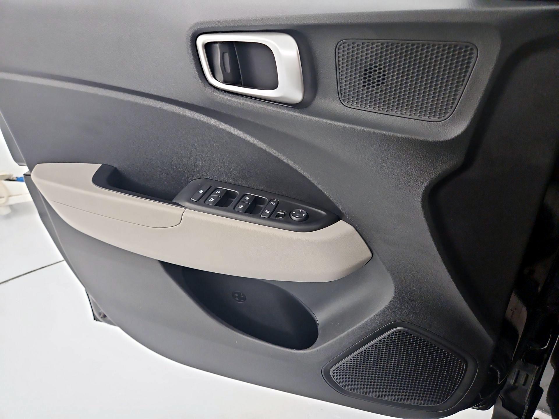 Thumbnail: 2024 Hyundai Venue - 12