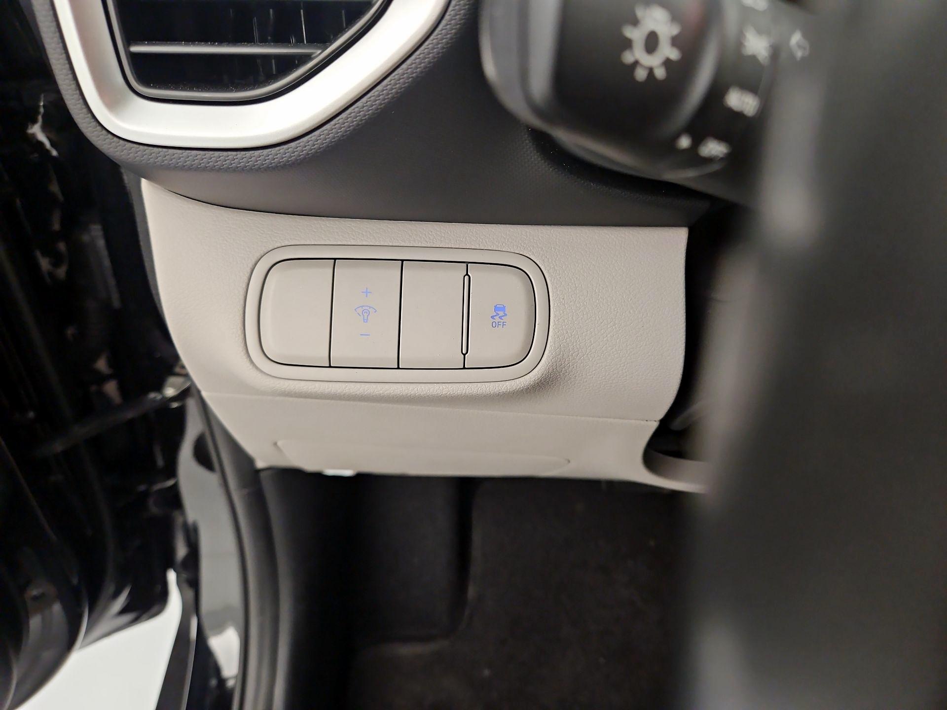 Thumbnail: 2024 Hyundai Venue - 13