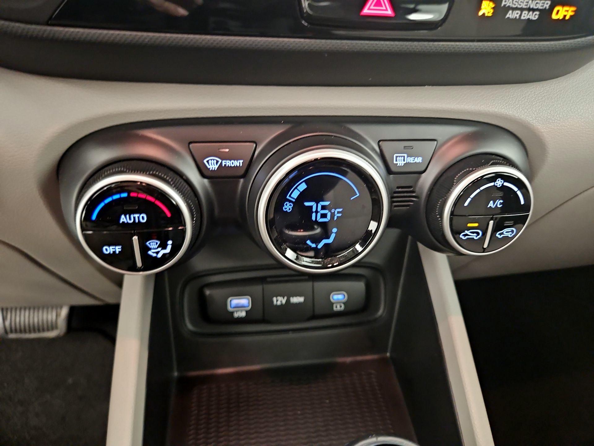 Thumbnail: 2024 Hyundai Venue - 16