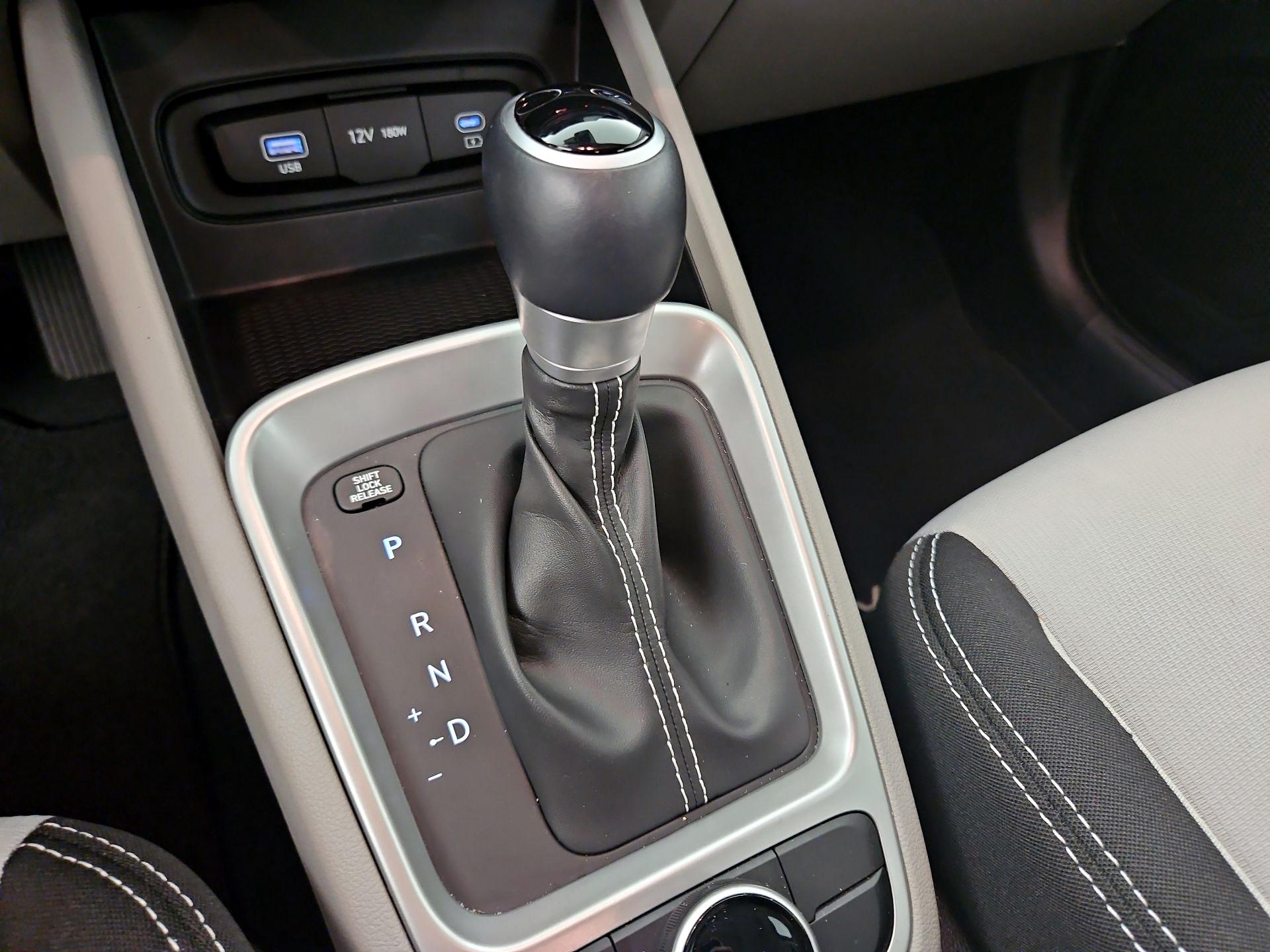 Thumbnail: 2024 Hyundai Venue - 17