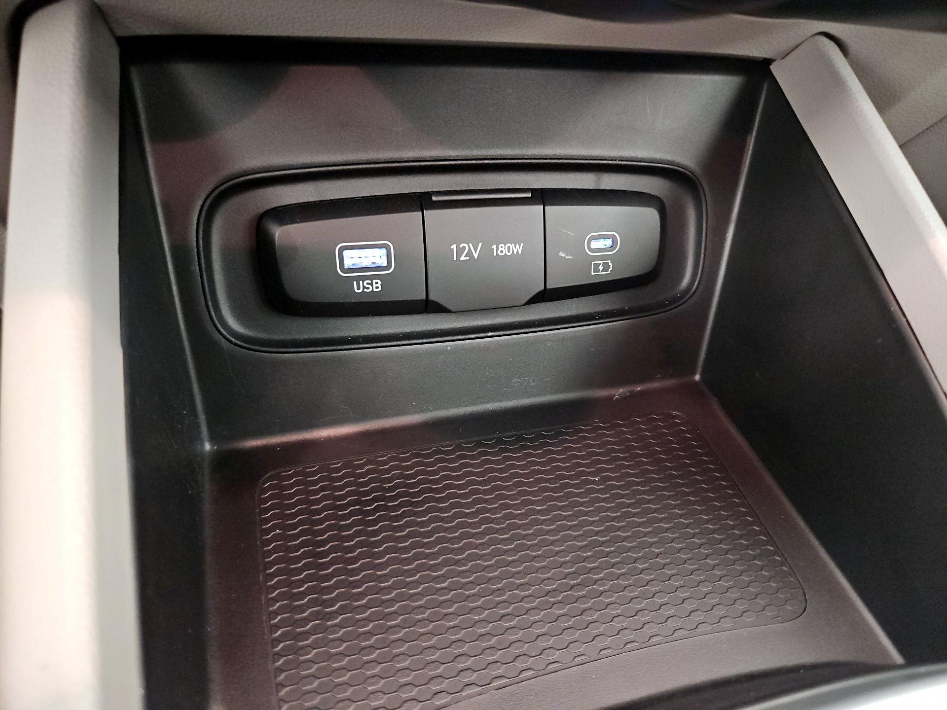 Thumbnail: 2024 Hyundai Venue - 18