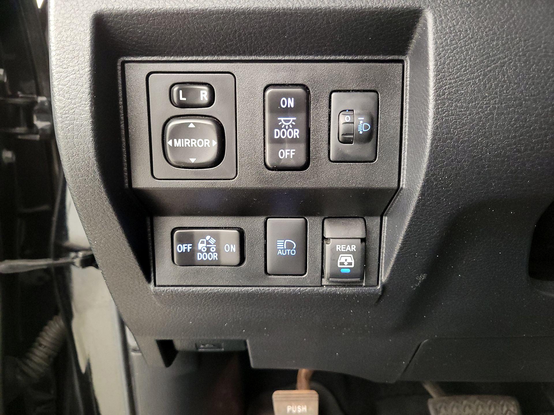 Thumbnail: 2020 Toyota Tundra - 13