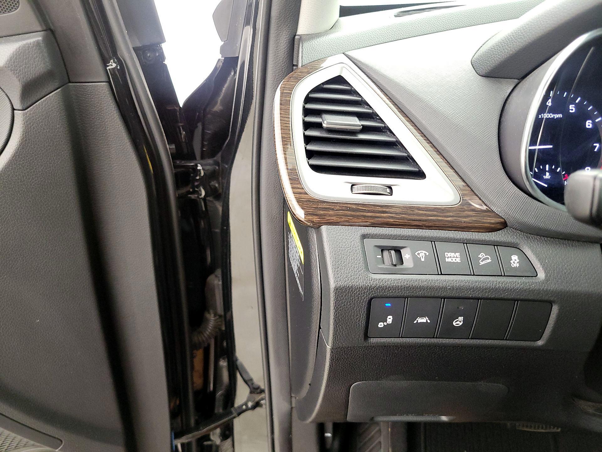 Thumbnail: 2017 Hyundai Santa Fe - 13