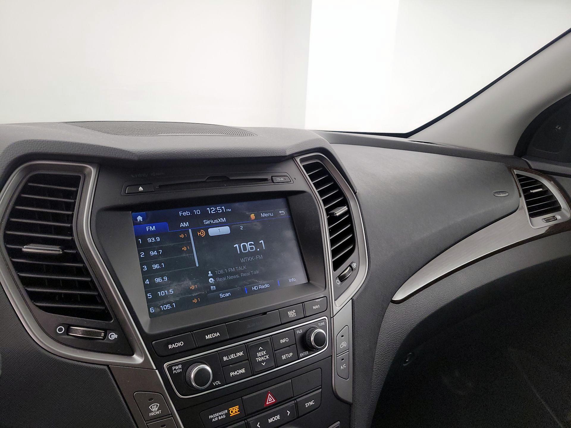 Thumbnail: 2017 Hyundai Santa Fe - 16