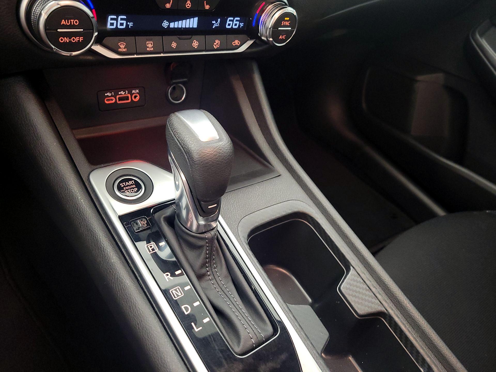 Thumbnail: 2023 Nissan Sentra - 17