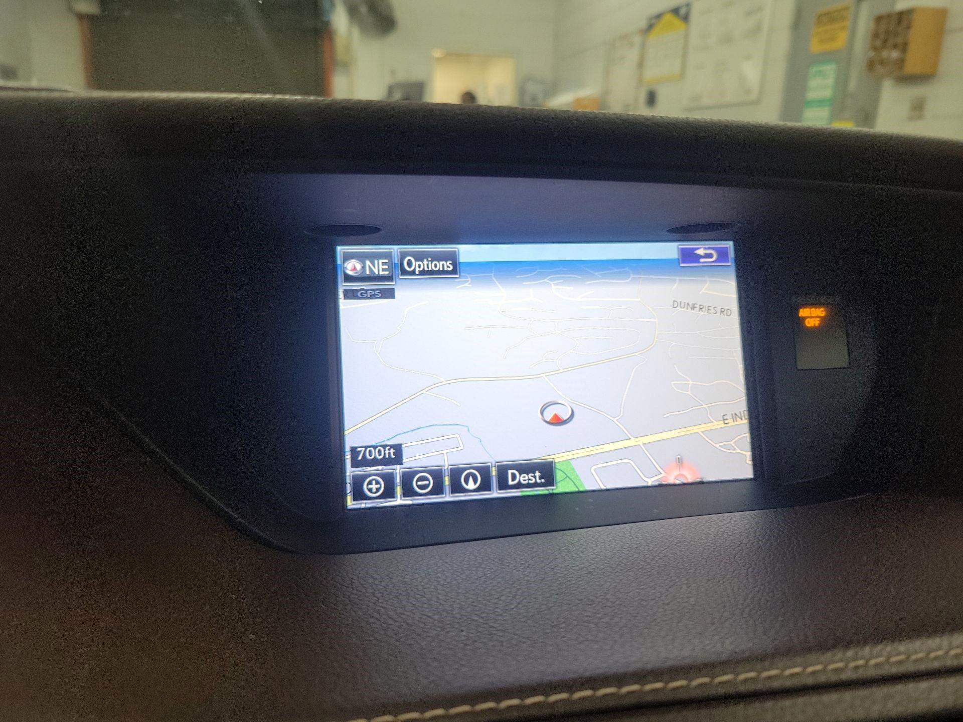 Thumbnail: 2016 Lexus ES - 12