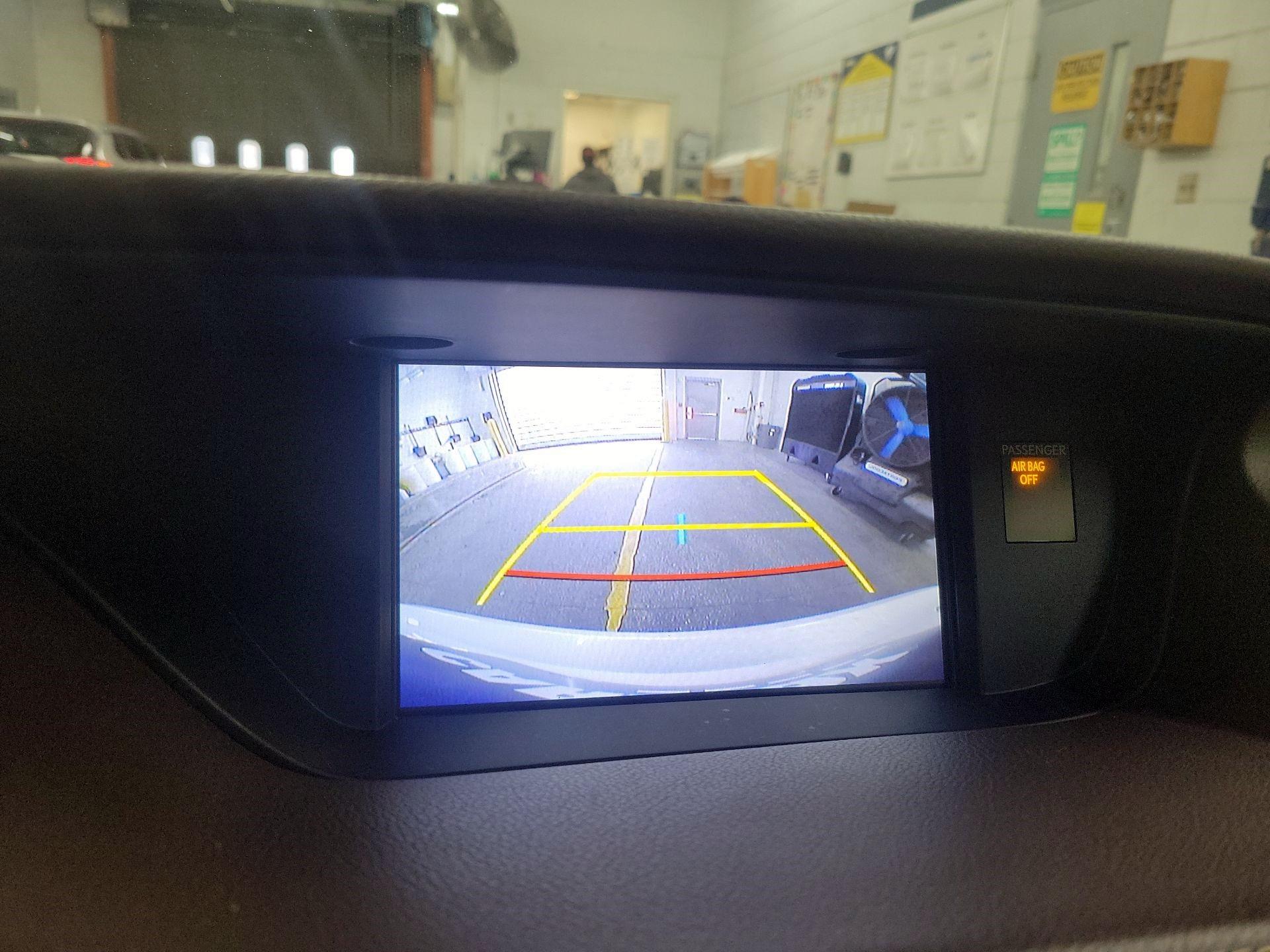 Thumbnail: 2016 Lexus ES - 13