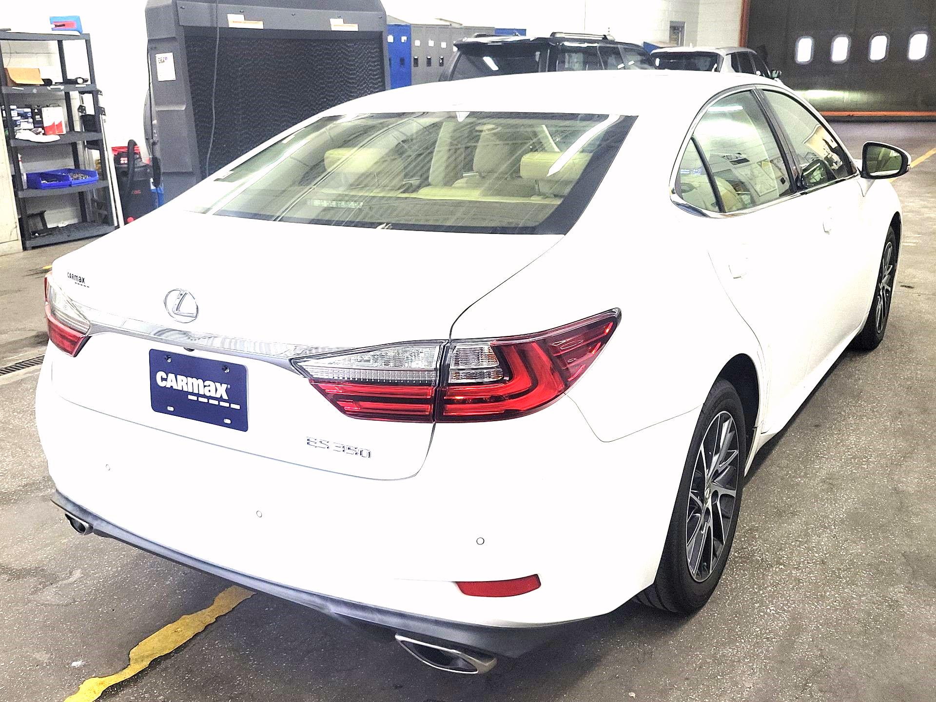 Thumbnail: 2016 Lexus ES - 5