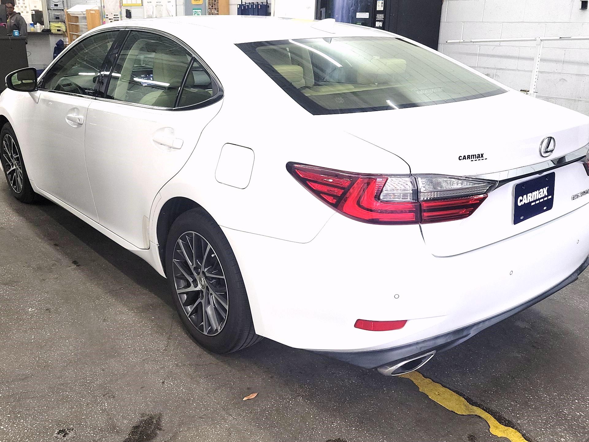 Thumbnail: 2016 Lexus ES - 7