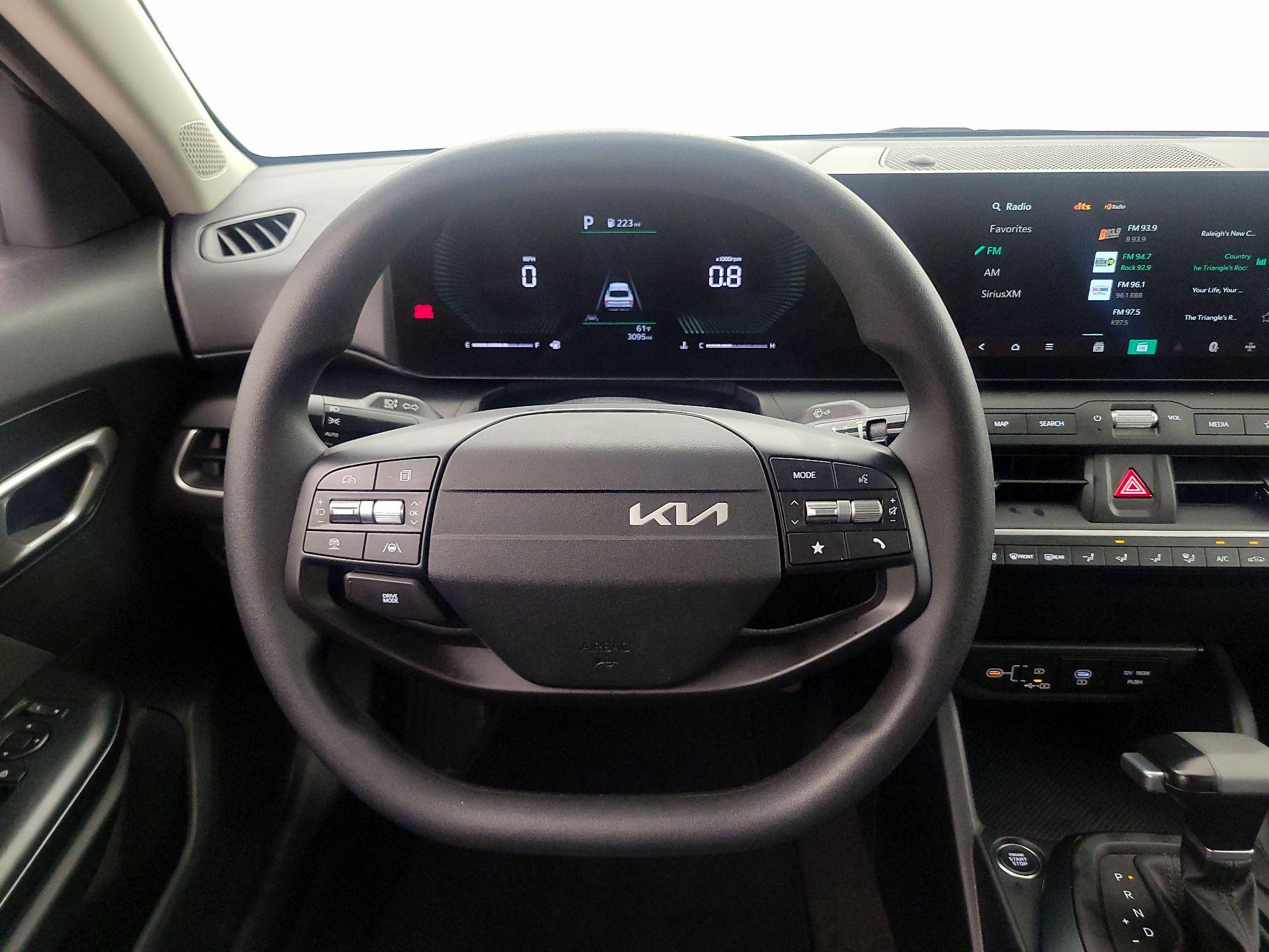 Thumbnail: 2025 Kia K4 - 10