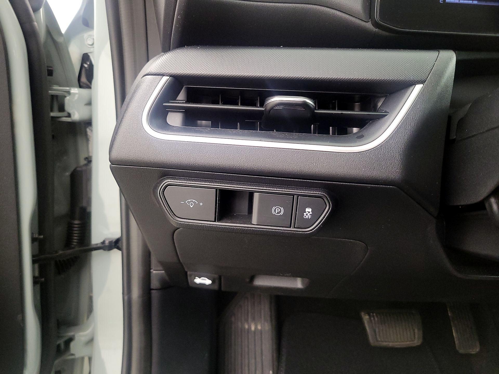 Thumbnail: 2025 Kia K4 - 13