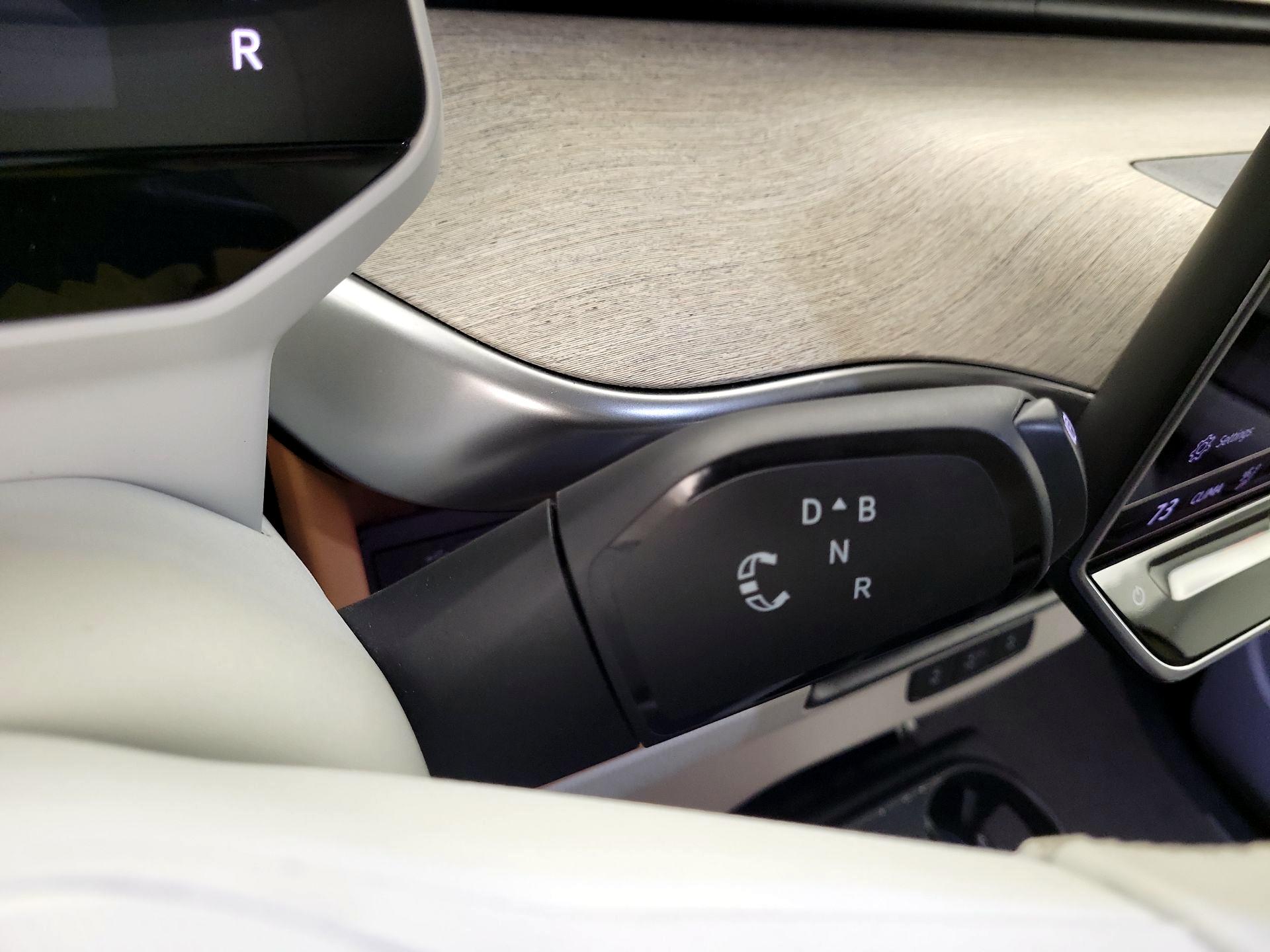 Thumbnail: 2025 Volkswagen ID.Buzz - 16