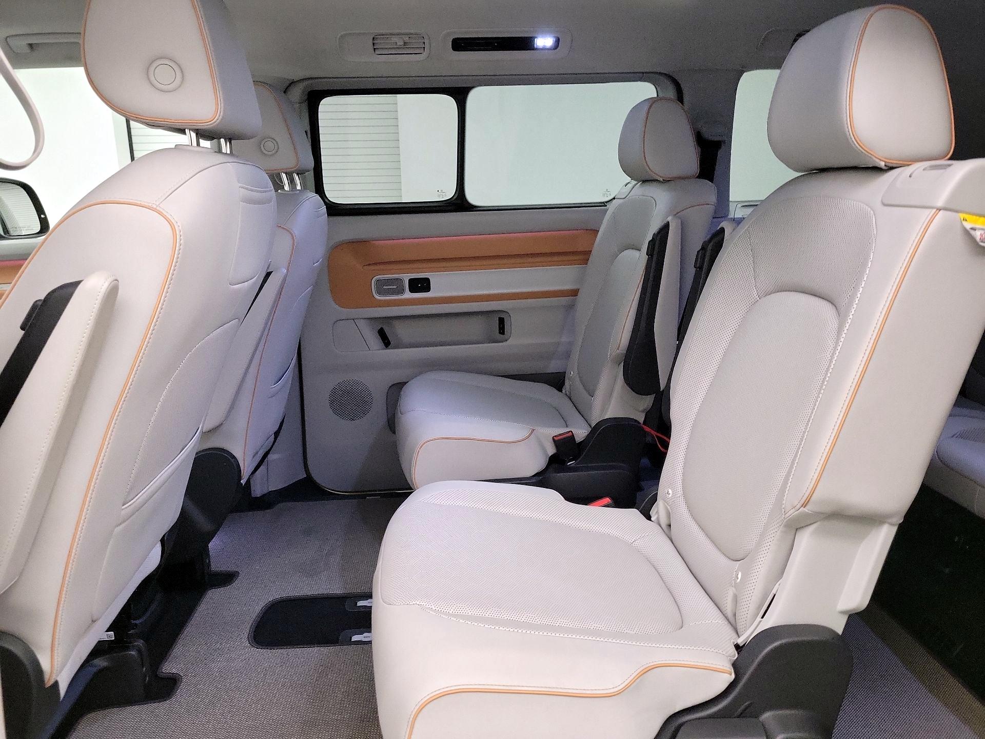 Thumbnail: 2025 Volkswagen ID.Buzz - 19