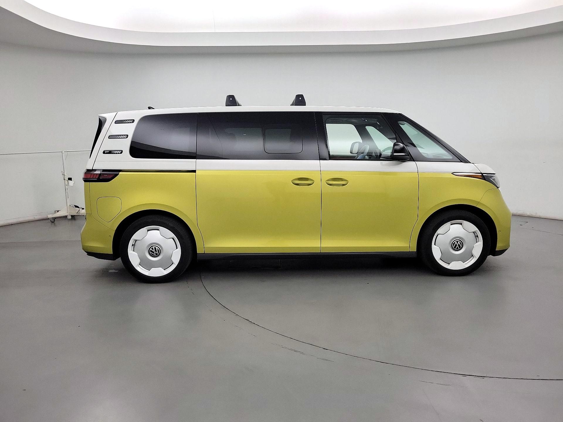 Thumbnail: 2025 Volkswagen ID.Buzz - 4