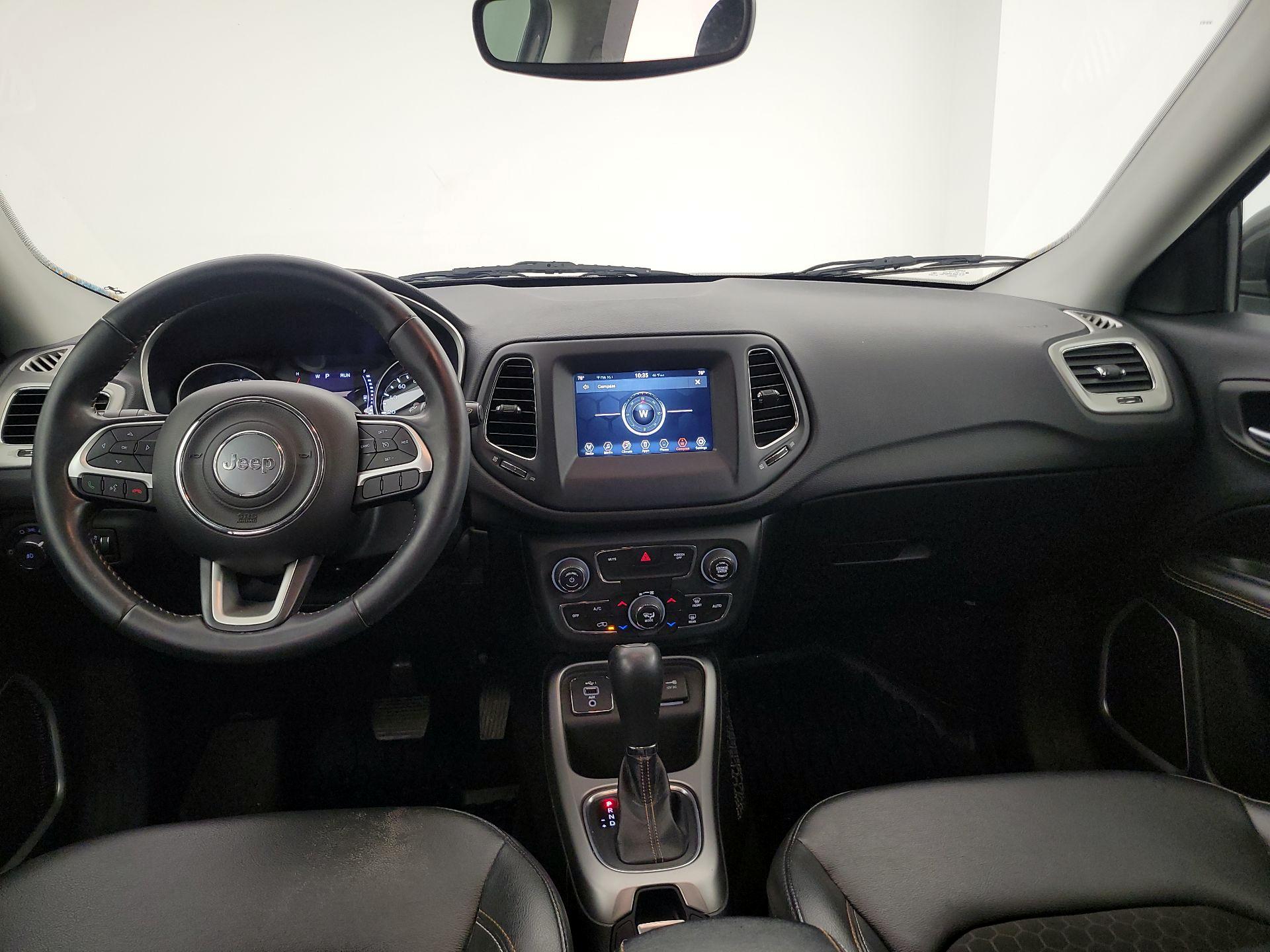 Thumbnail: 2020 Jeep Compass - 9