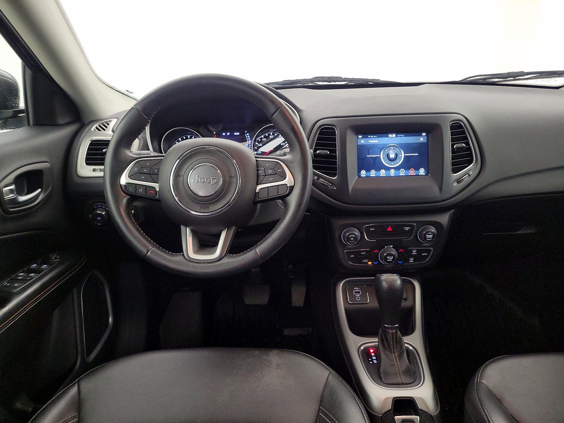 Thumbnail: 2020 Jeep Compass - 10