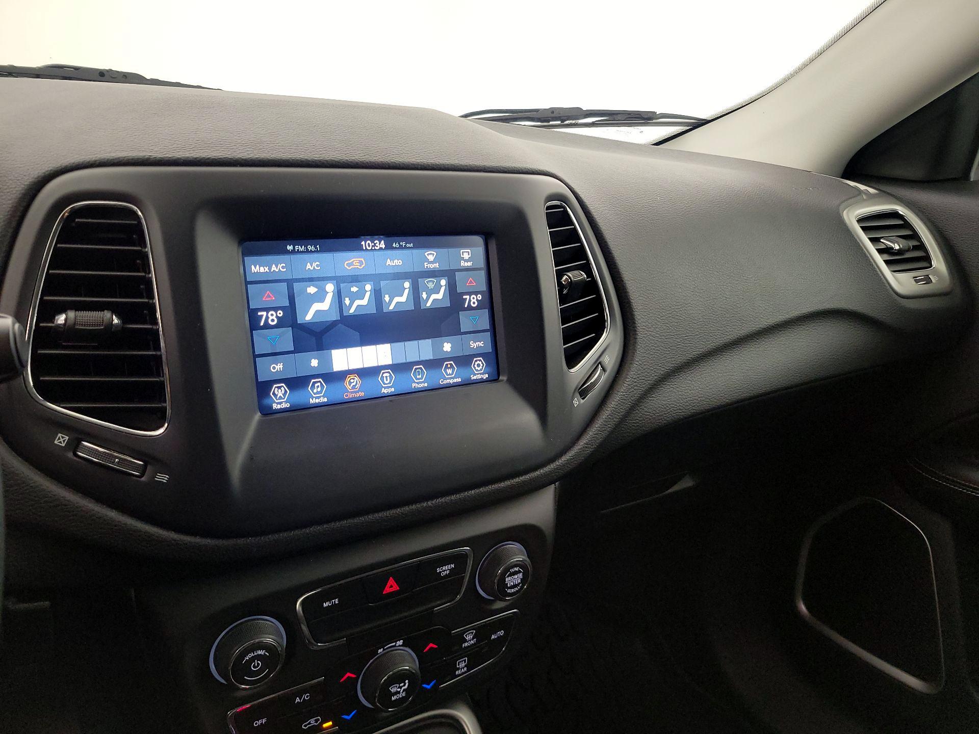 Thumbnail: 2020 Jeep Compass - 16