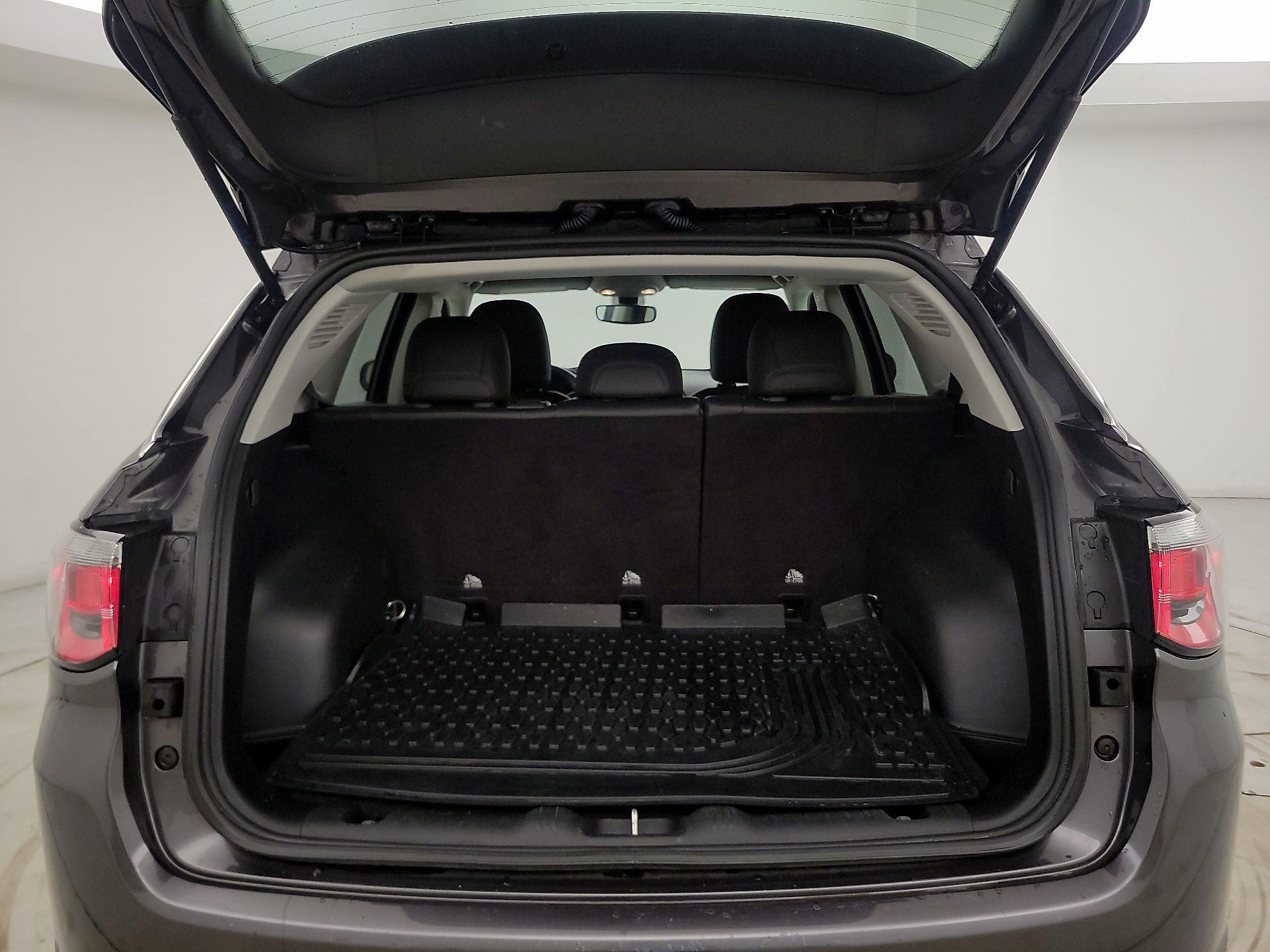 Thumbnail: 2020 Jeep Compass - 20