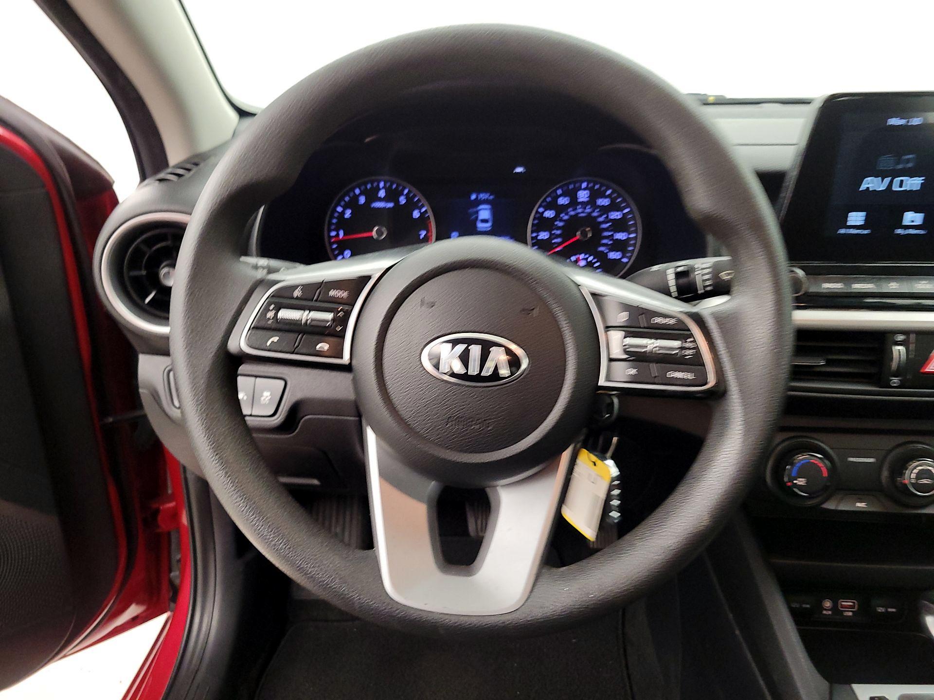 Thumbnail: 2020 Kia Forte - 10