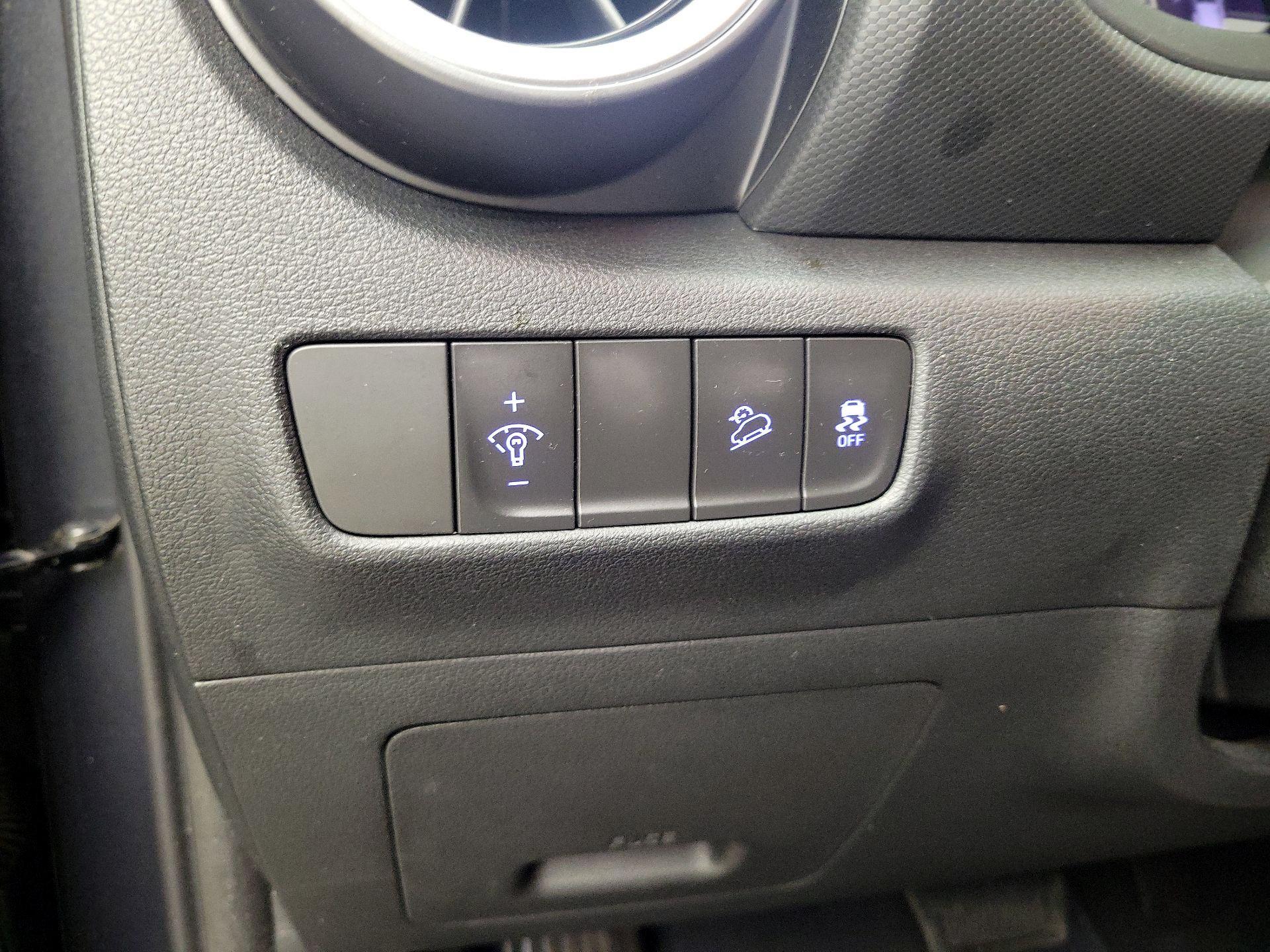 Thumbnail: 2022 Hyundai Kona - 13