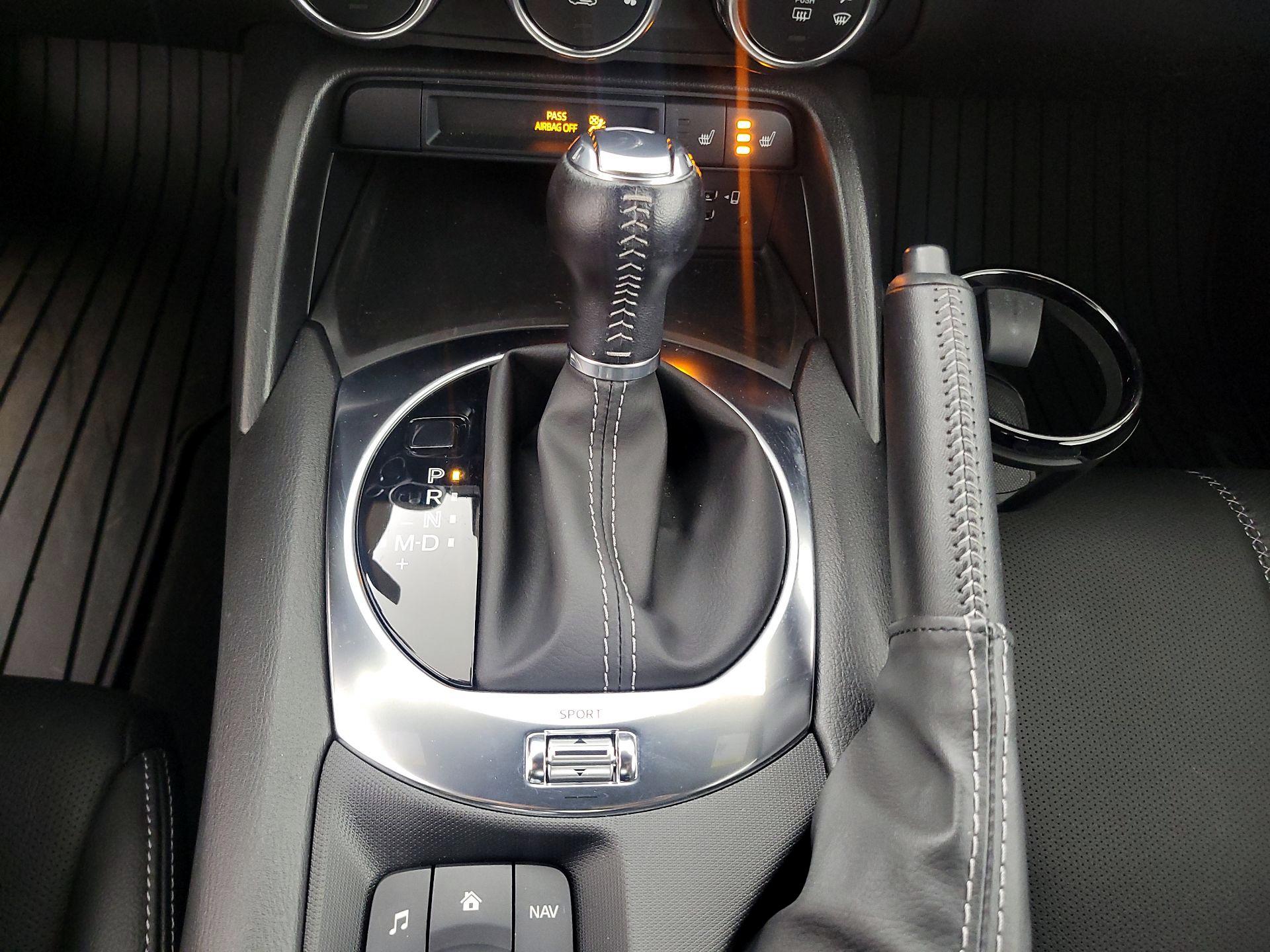 Thumbnail: 2022 Mazda MX-5 Miata - 18