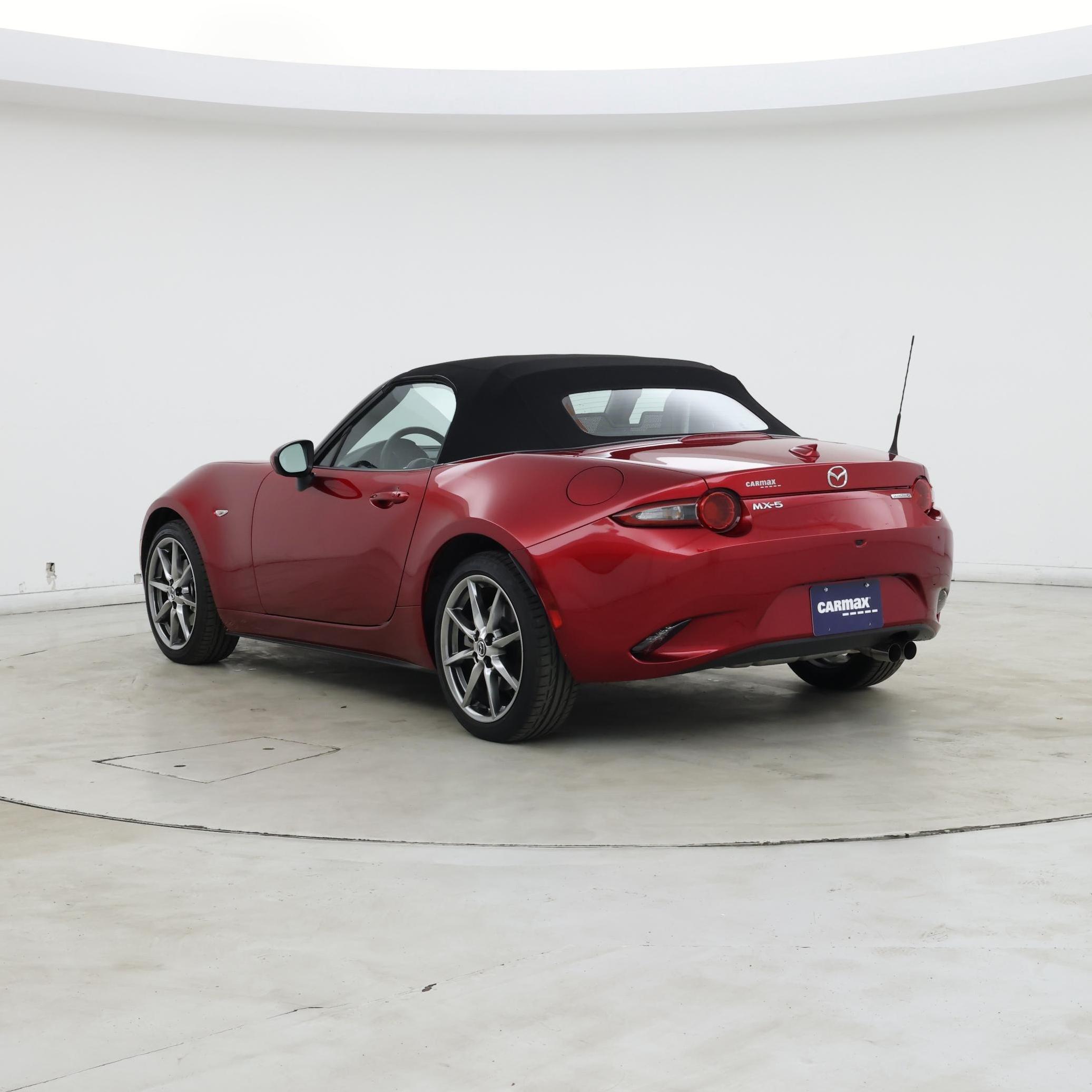 Thumbnail: 2022 Mazda MX-5 Miata - 2