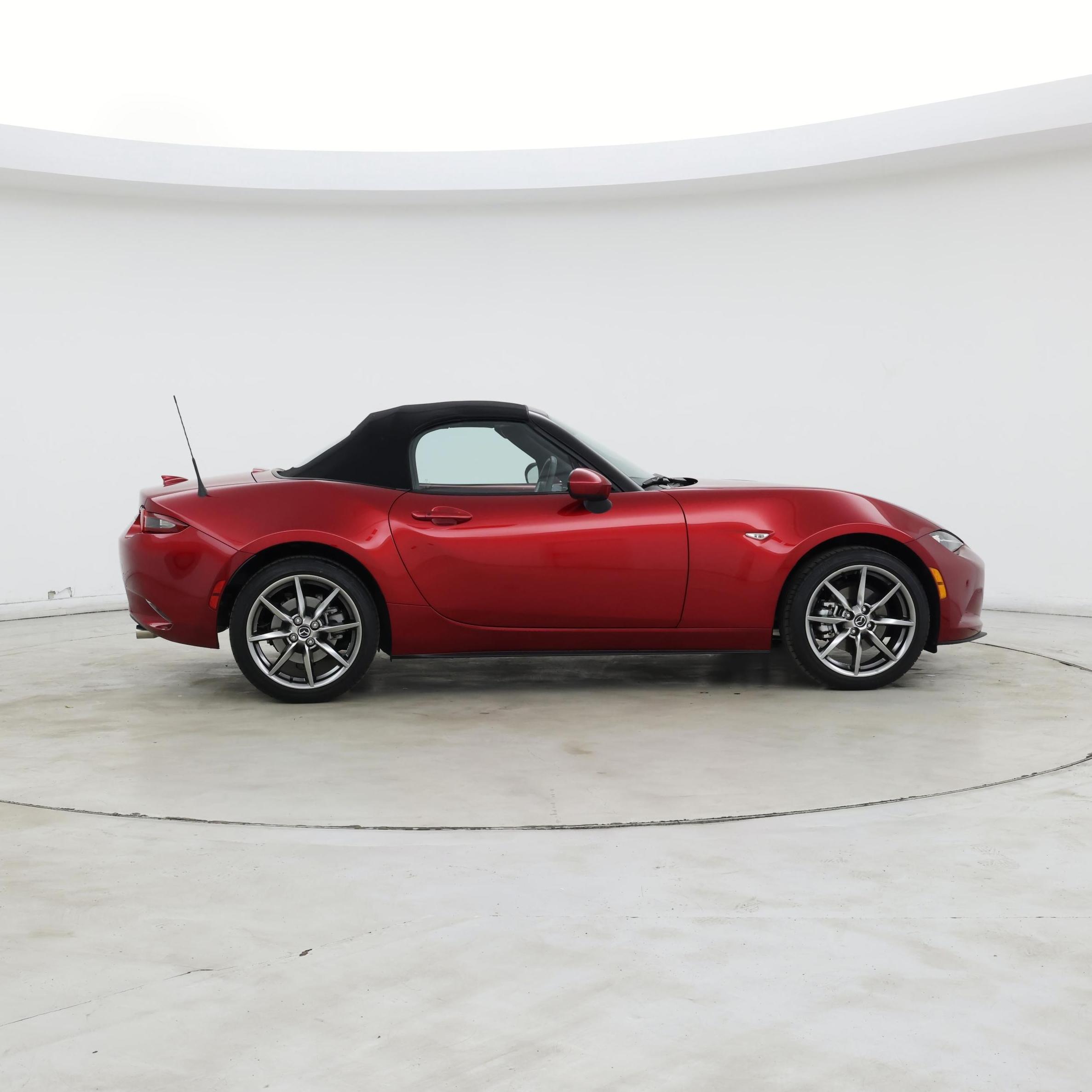 Thumbnail: 2022 Mazda MX-5 Miata - 7