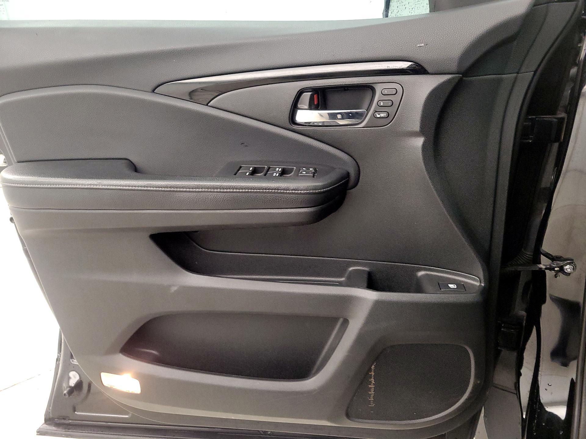 Thumbnail: 2018 Honda Ridgeline - 12