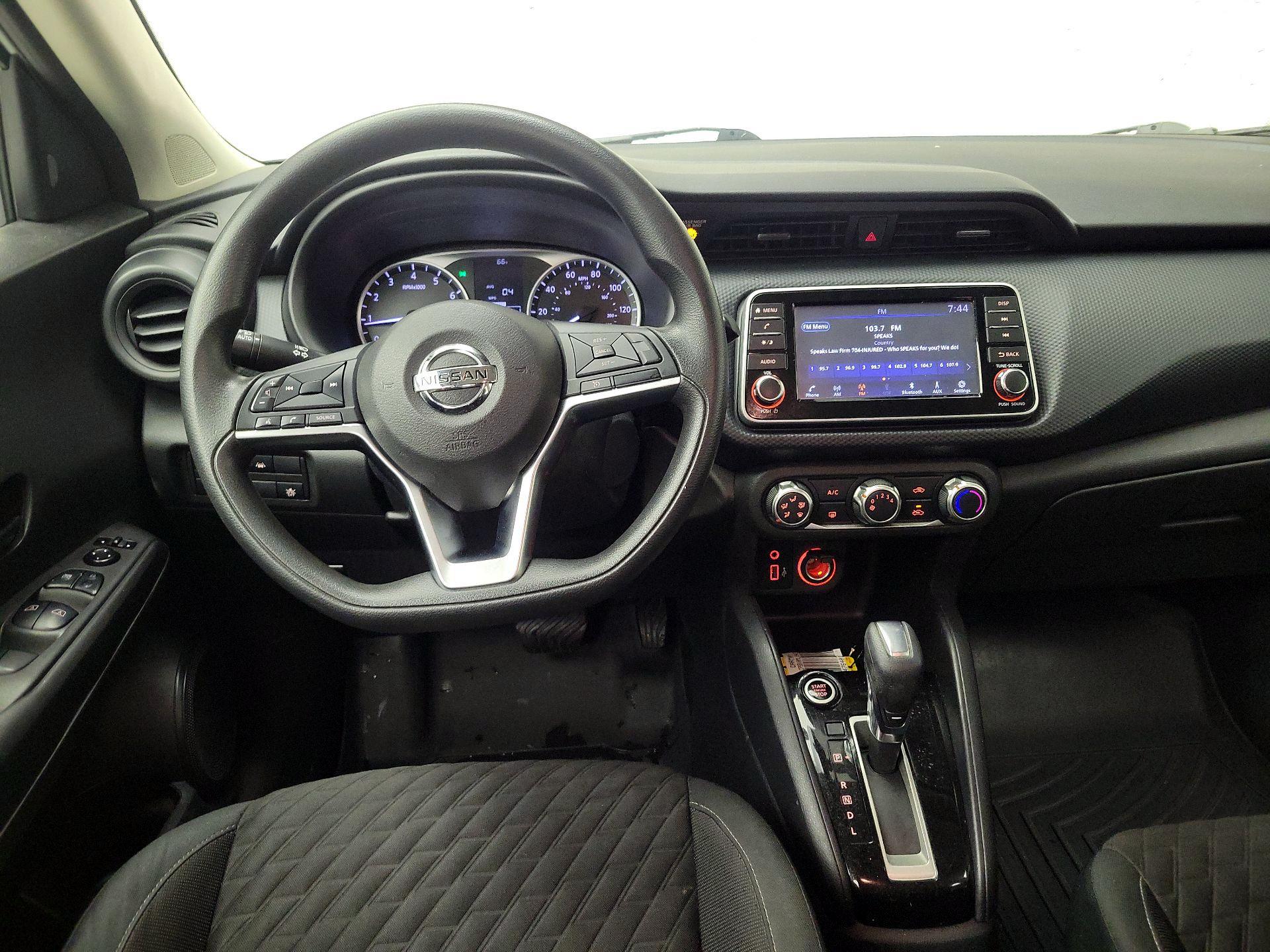 Thumbnail: 2021 Nissan Kicks - 10