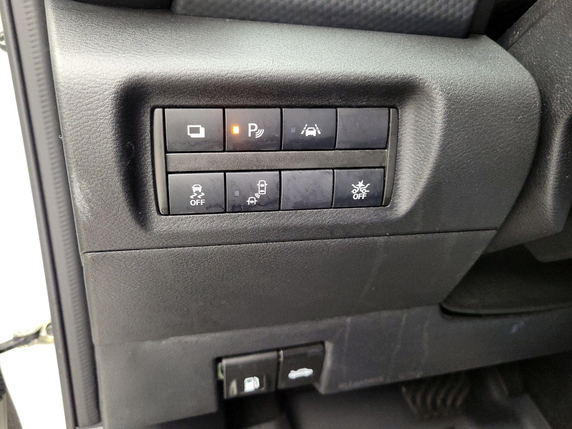 Thumbnail: 2021 Nissan Kicks - 13