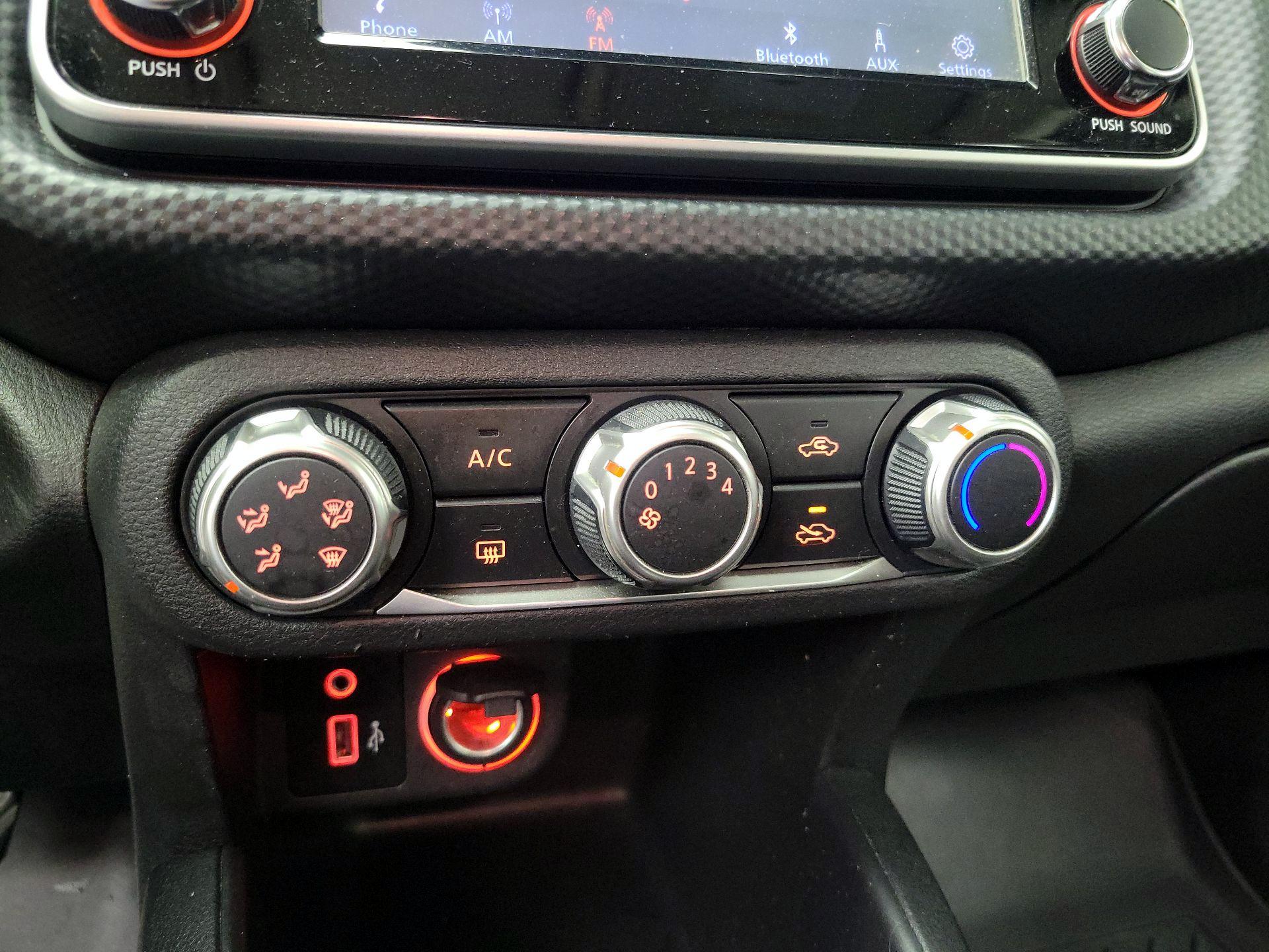 Thumbnail: 2021 Nissan Kicks - 16